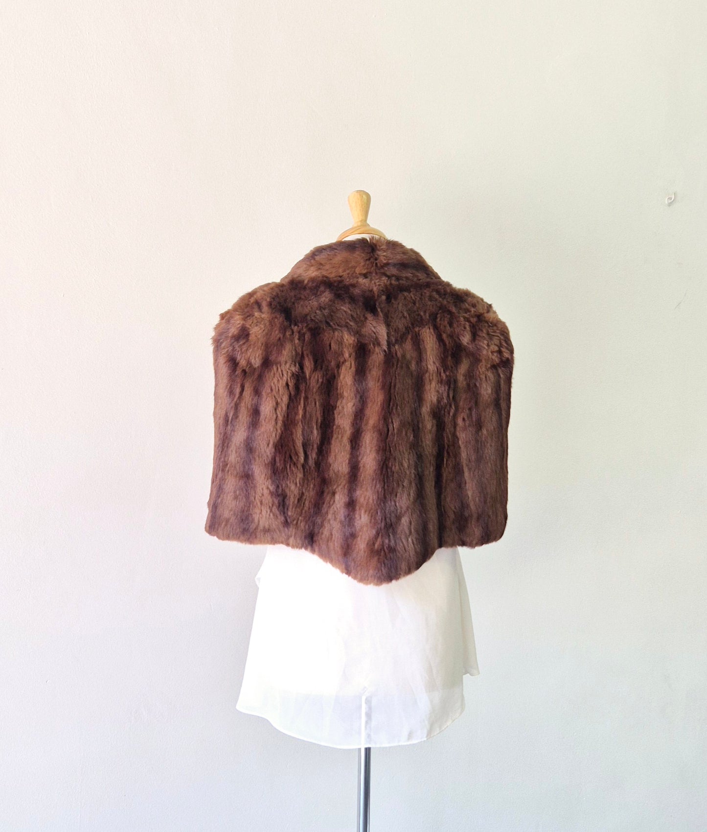 Graham 10Y Furrier Brown Mink Fur Stole