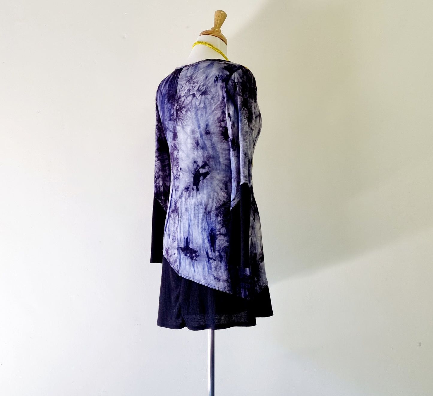 Vintago - Black long sleeve short dress