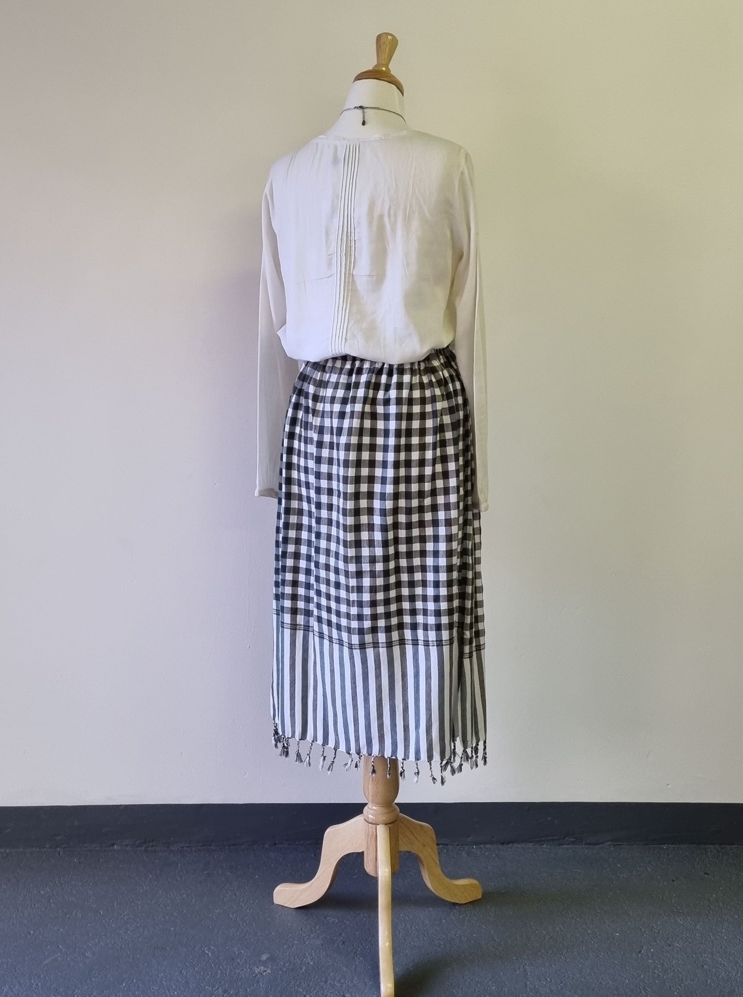 No Tag - Tasseled brown check skirt