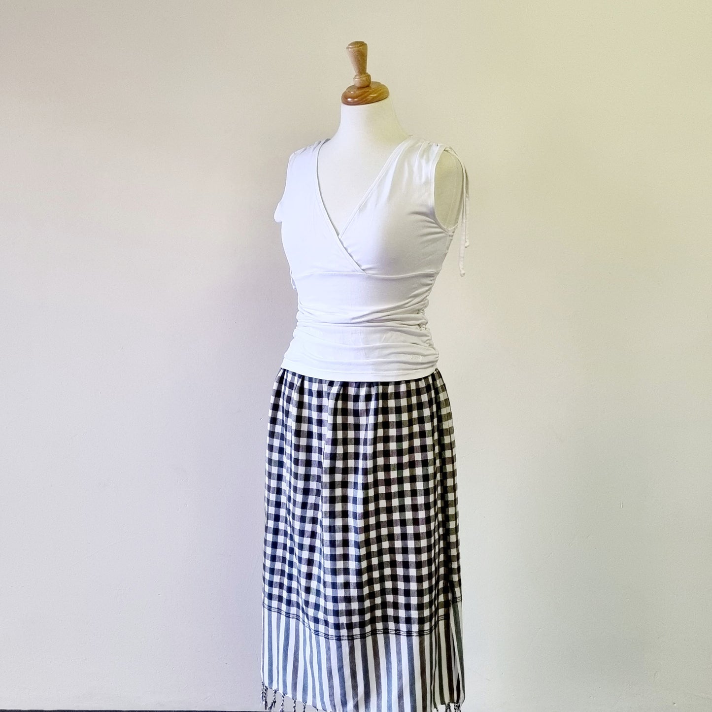 No Tag - Tasseled brown check skirt