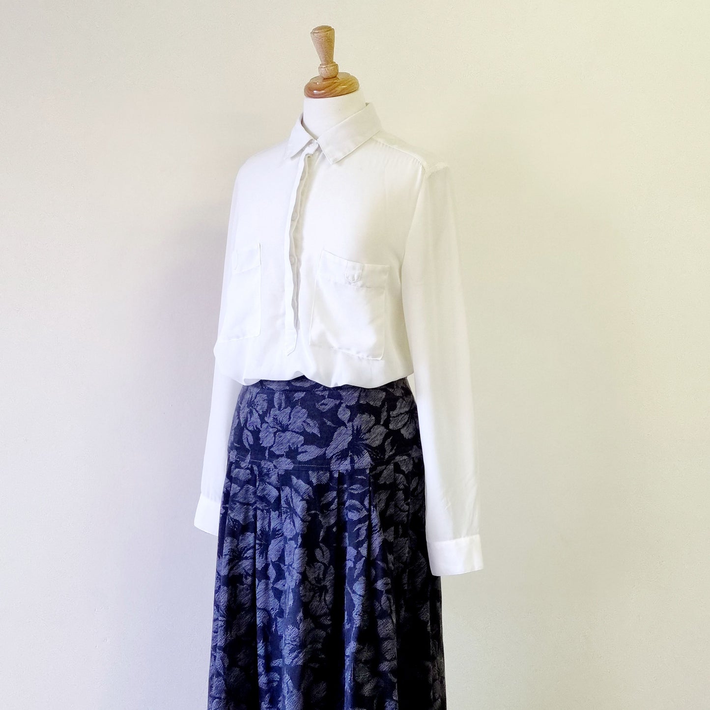No Tag - Black & gray floral skirt