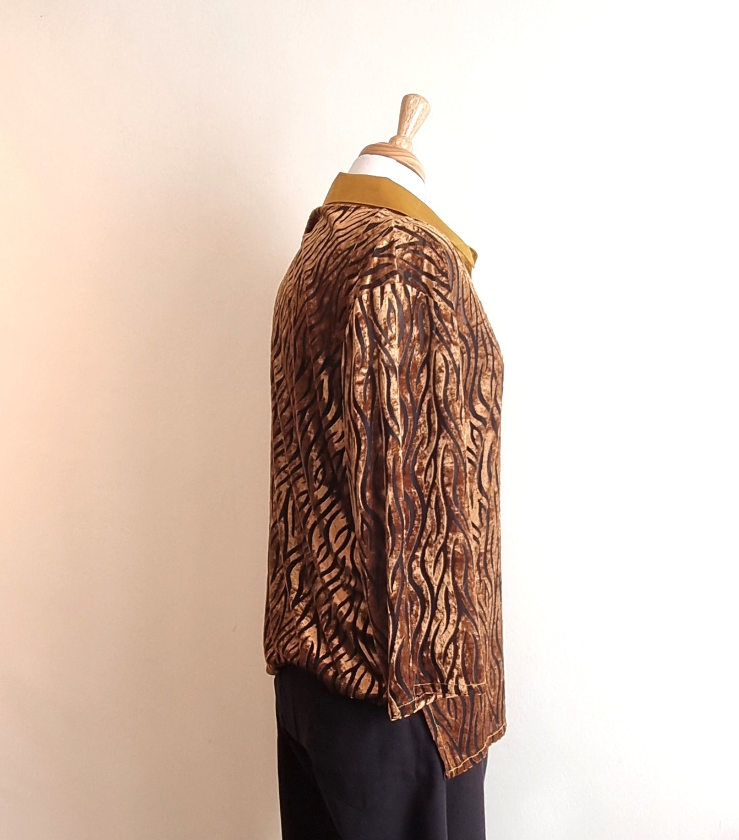No Tag - Gold & Brown animal print long sleeve shirt