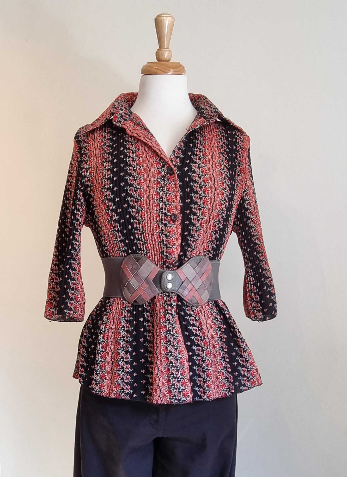 Made in SA - Black & red pleated short sleeve shirt