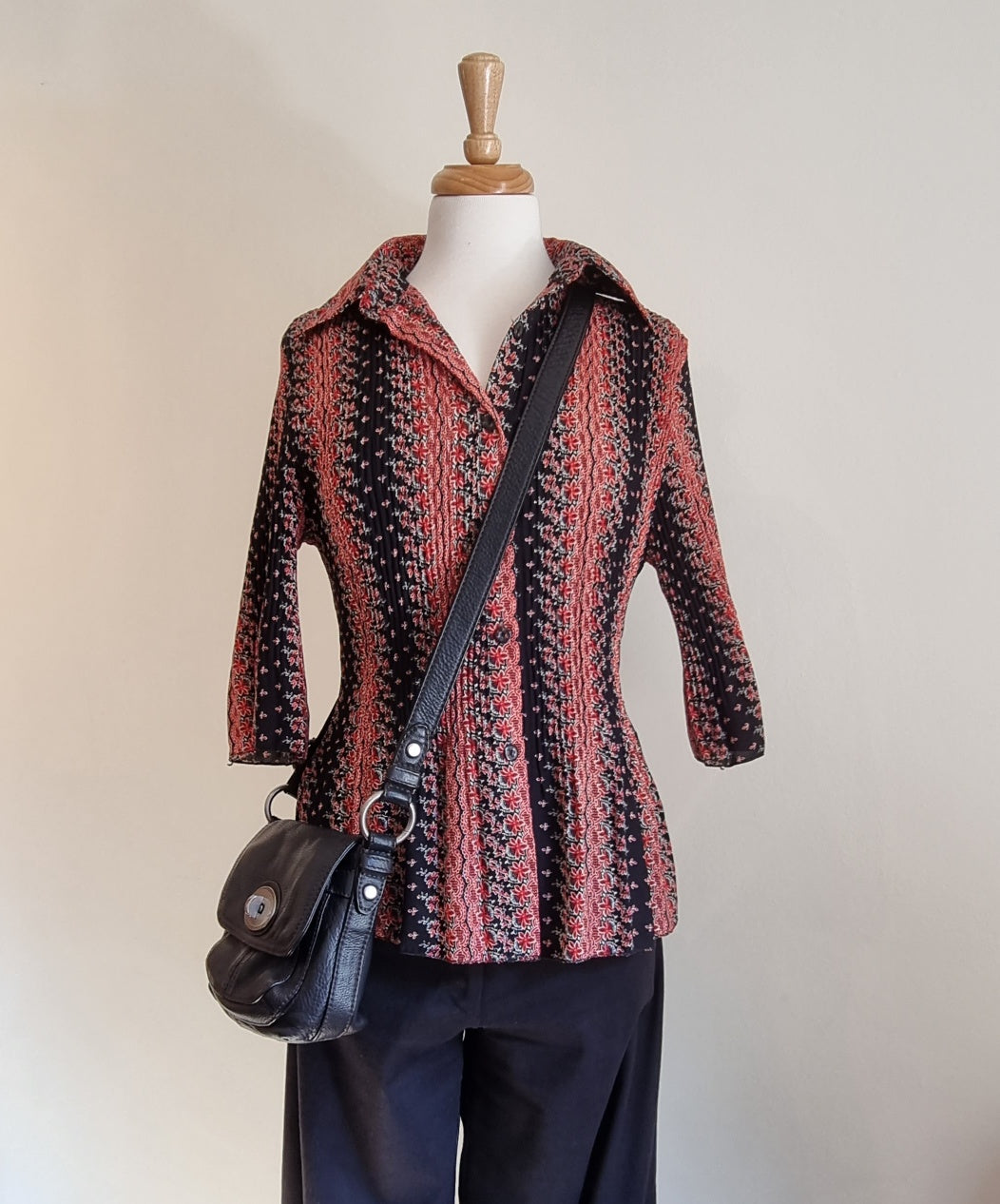 Made in SA - Black & red pleated short sleeve shirt