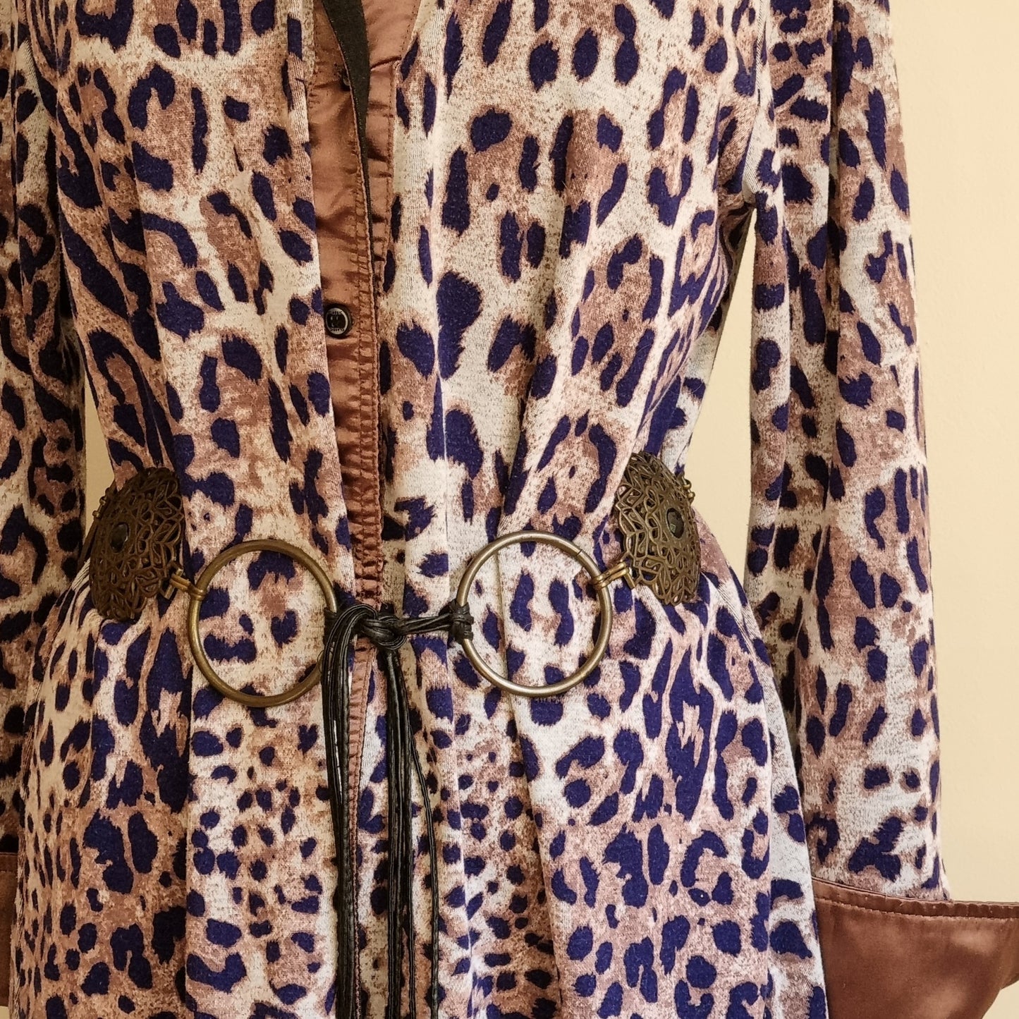 Classic Long sleeve leopard print shirt/jacket with cuff sleeves