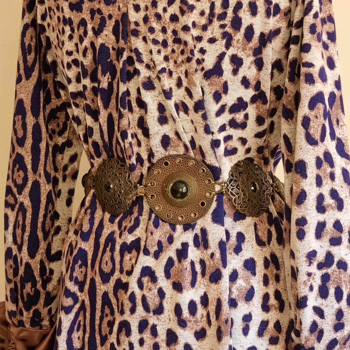 Classic Long sleeve leopard print shirt/jacket with cuff sleeves