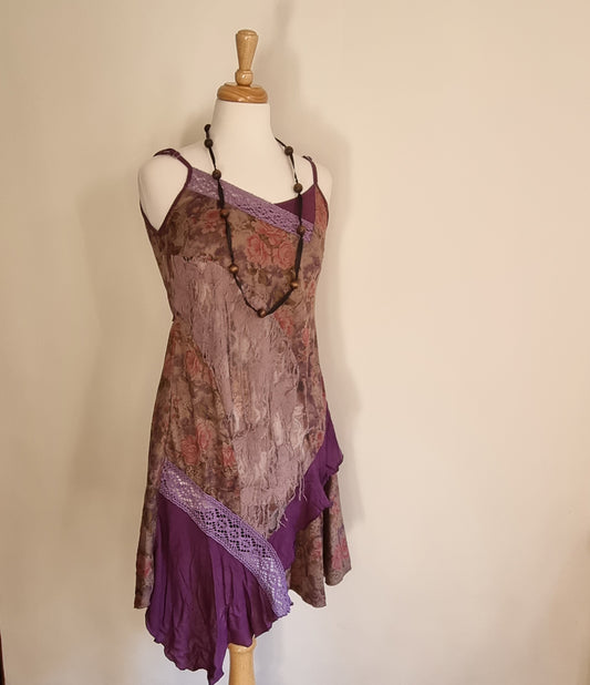 Linda's - Purple sleeveless T-shirt dress with embroider detail