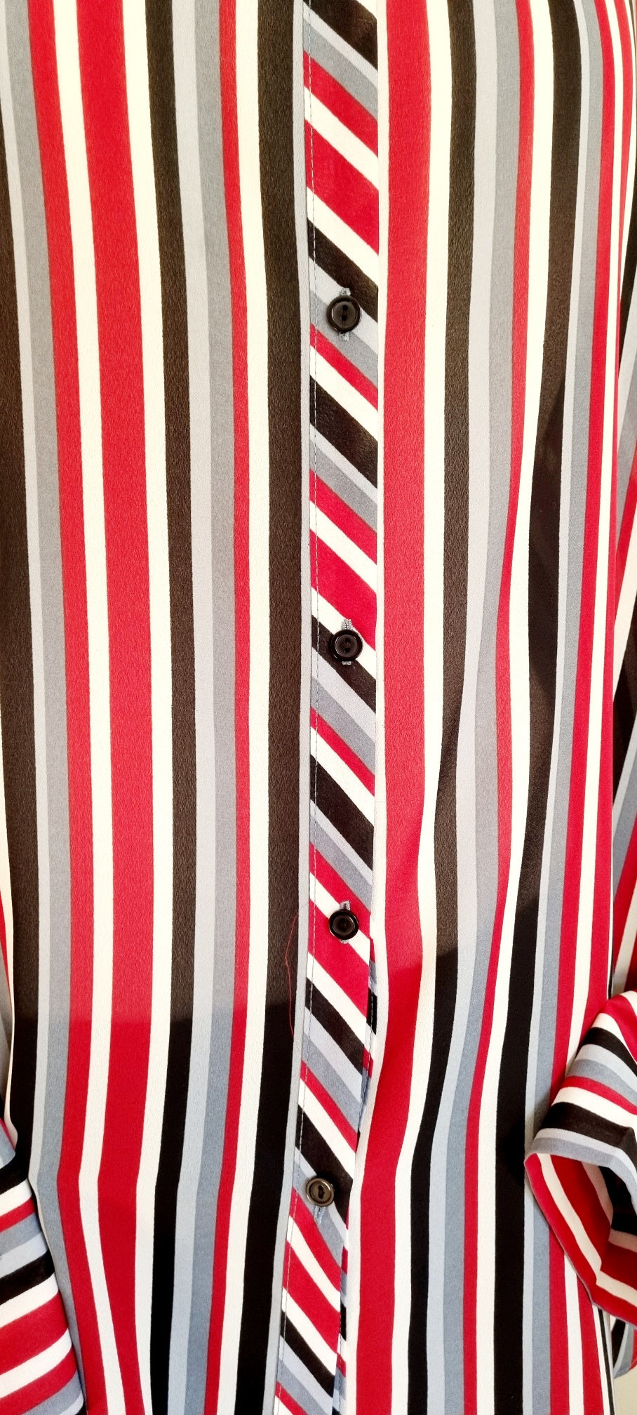 Donna Claire - Red, Black & White Shirt