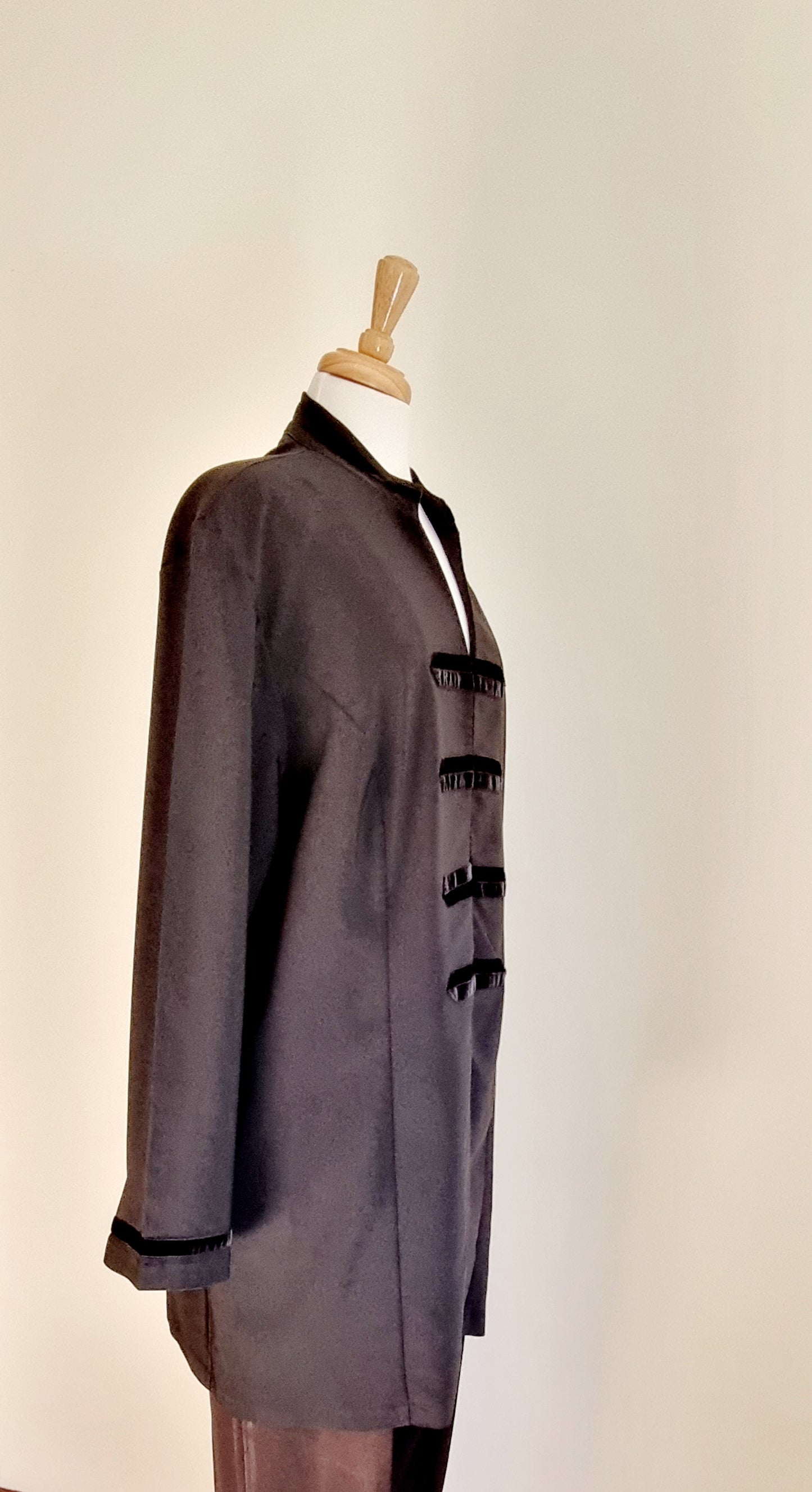 Donna Claire - Black velvet trimmed coat