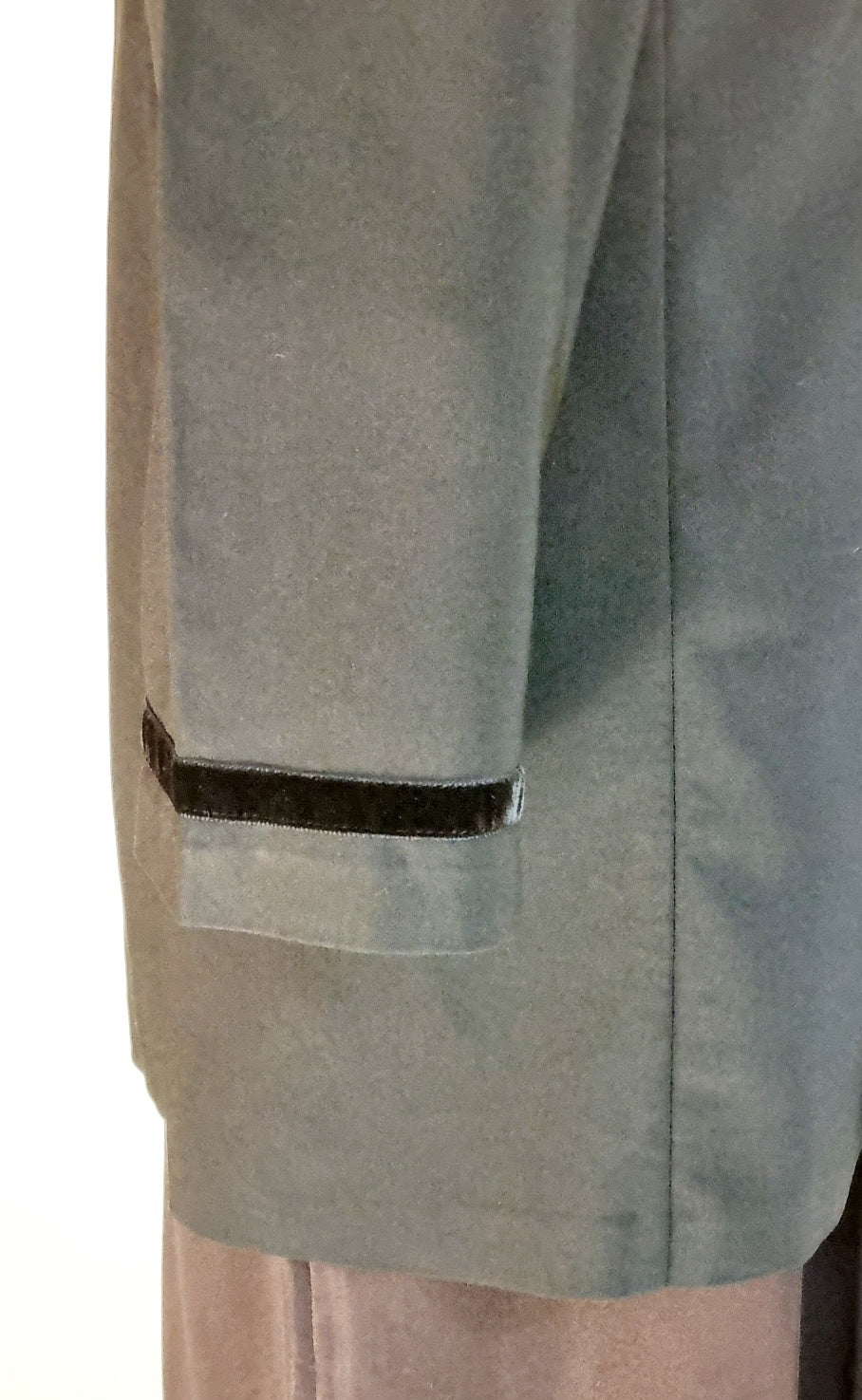 Donna Claire - Black velvet trimmed coat