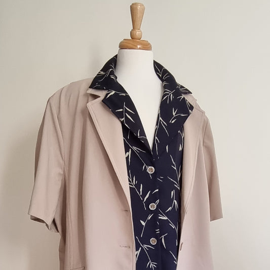 Donna Claire - Beige short sleeve jacket