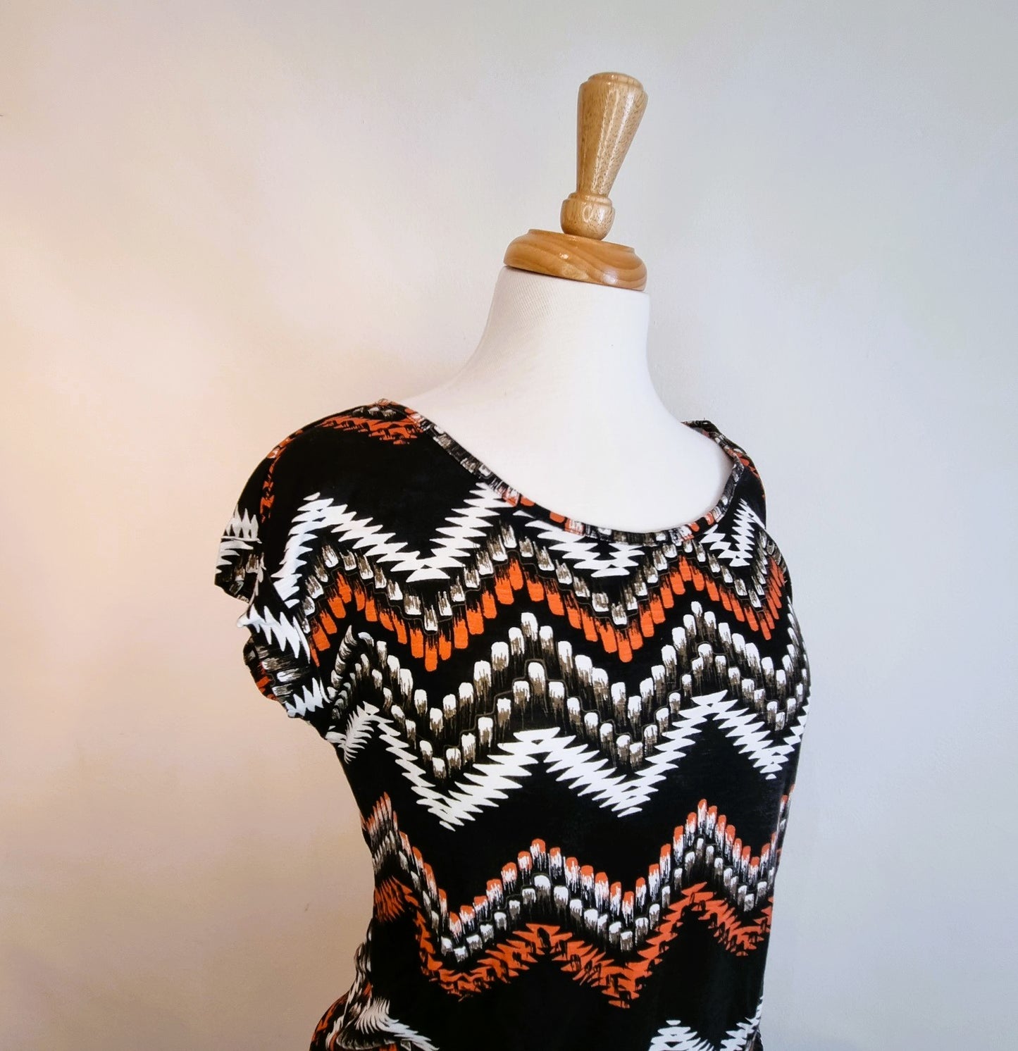 Insync Casual - Orange black & white short sleeve blouse