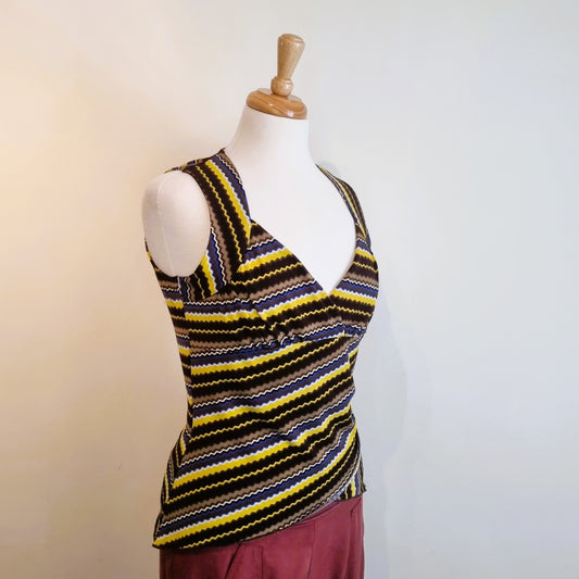 Truworths - Vintage retro v-neck top