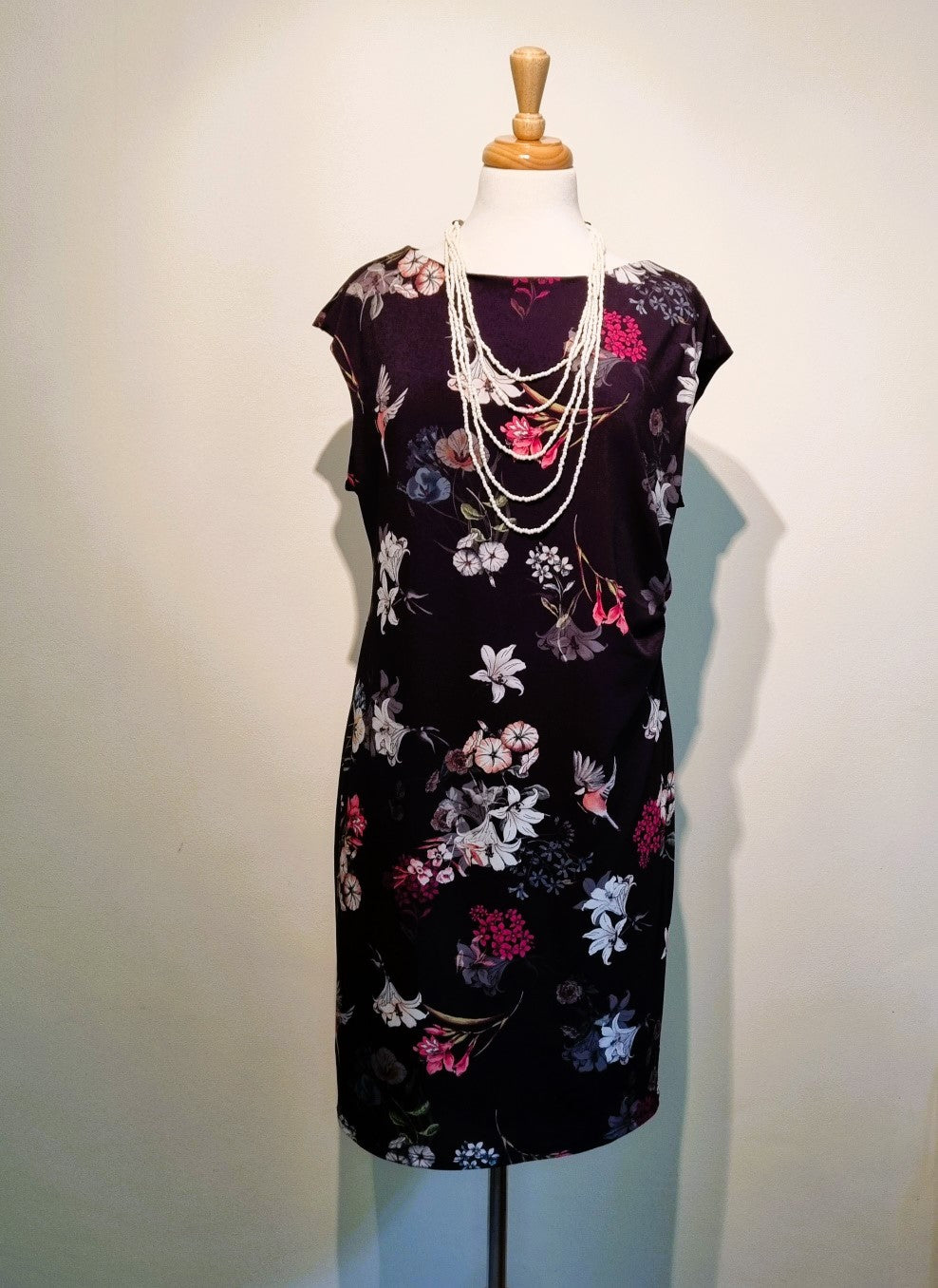 Wallis Petite - Black flower print dress