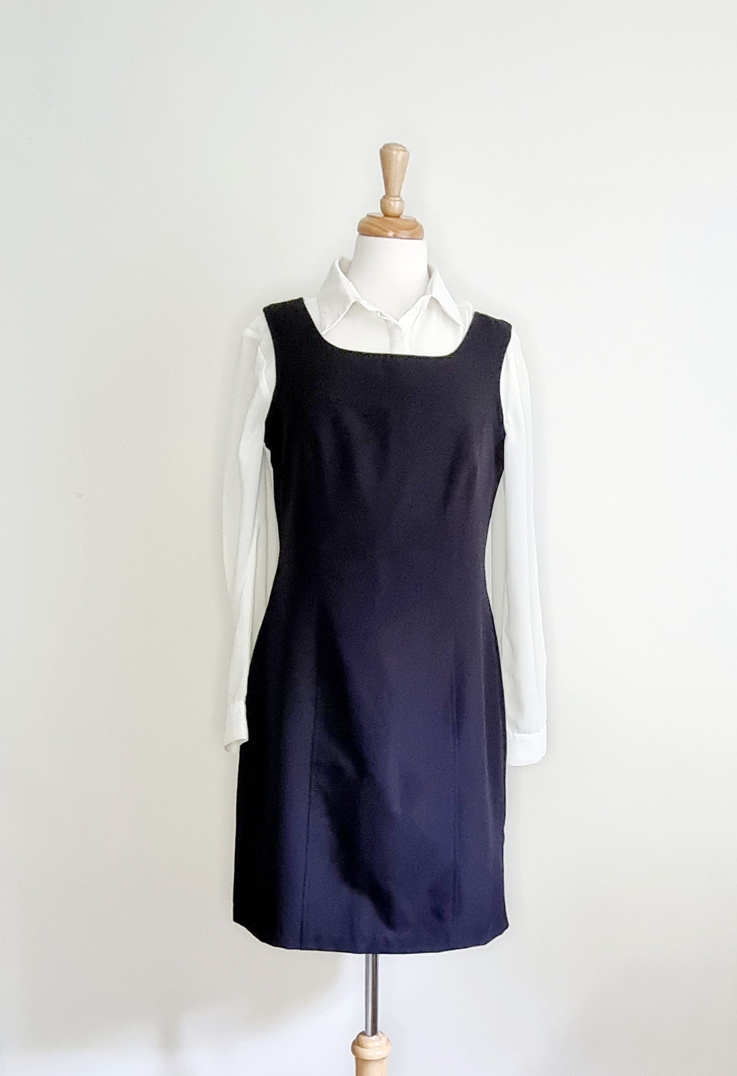 Kelso - Black tunic sleeveless dress