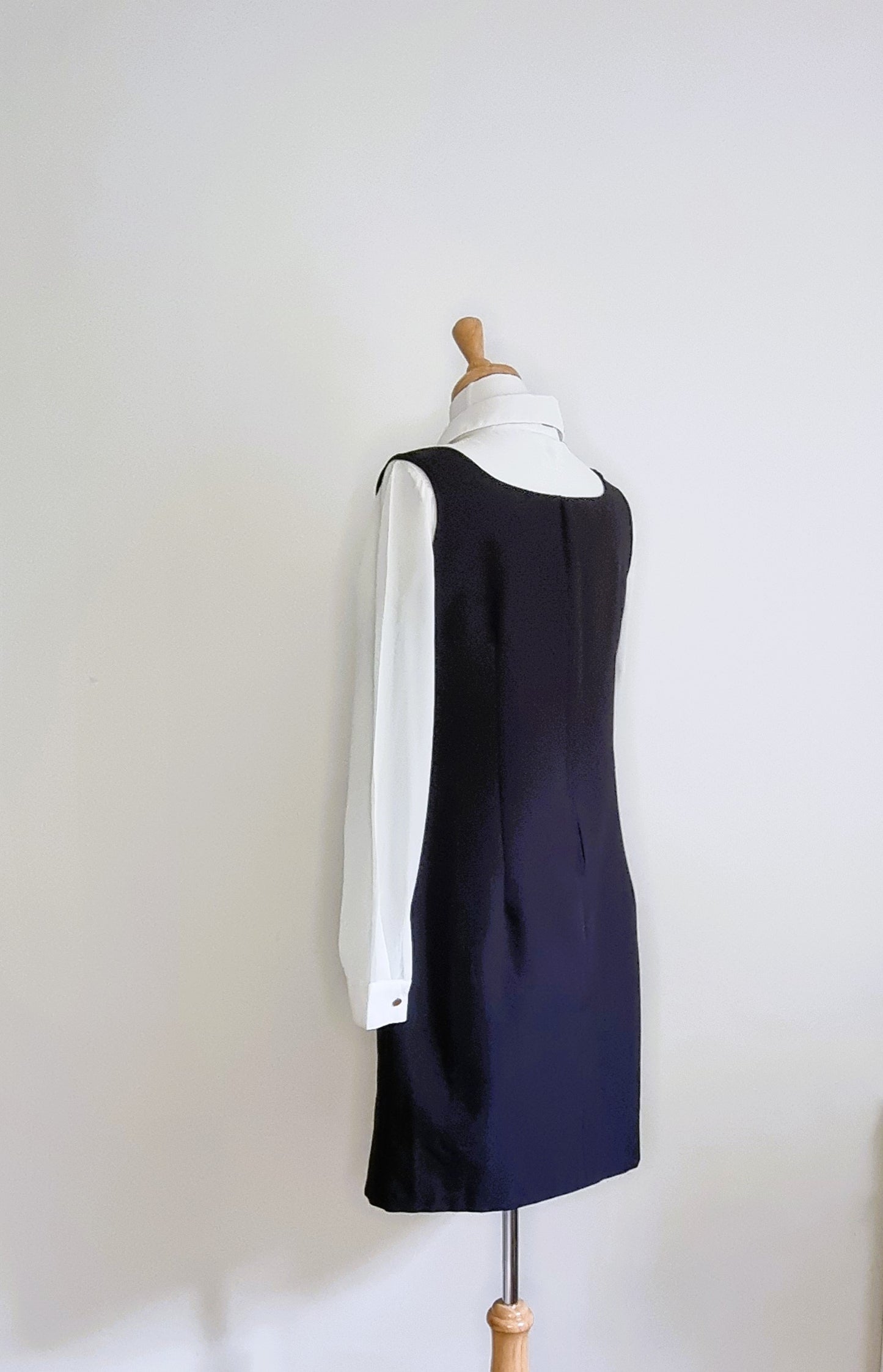 Kelso - Black tunic sleeveless dress