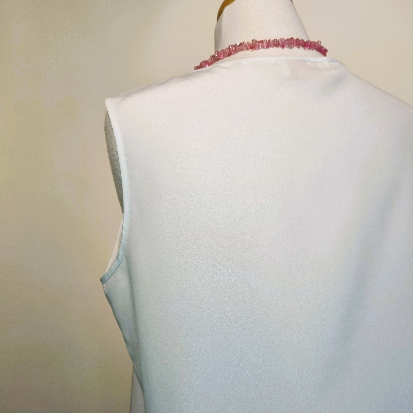 Penny C - Vintage - Gorgeous Beige sleeveless blouse