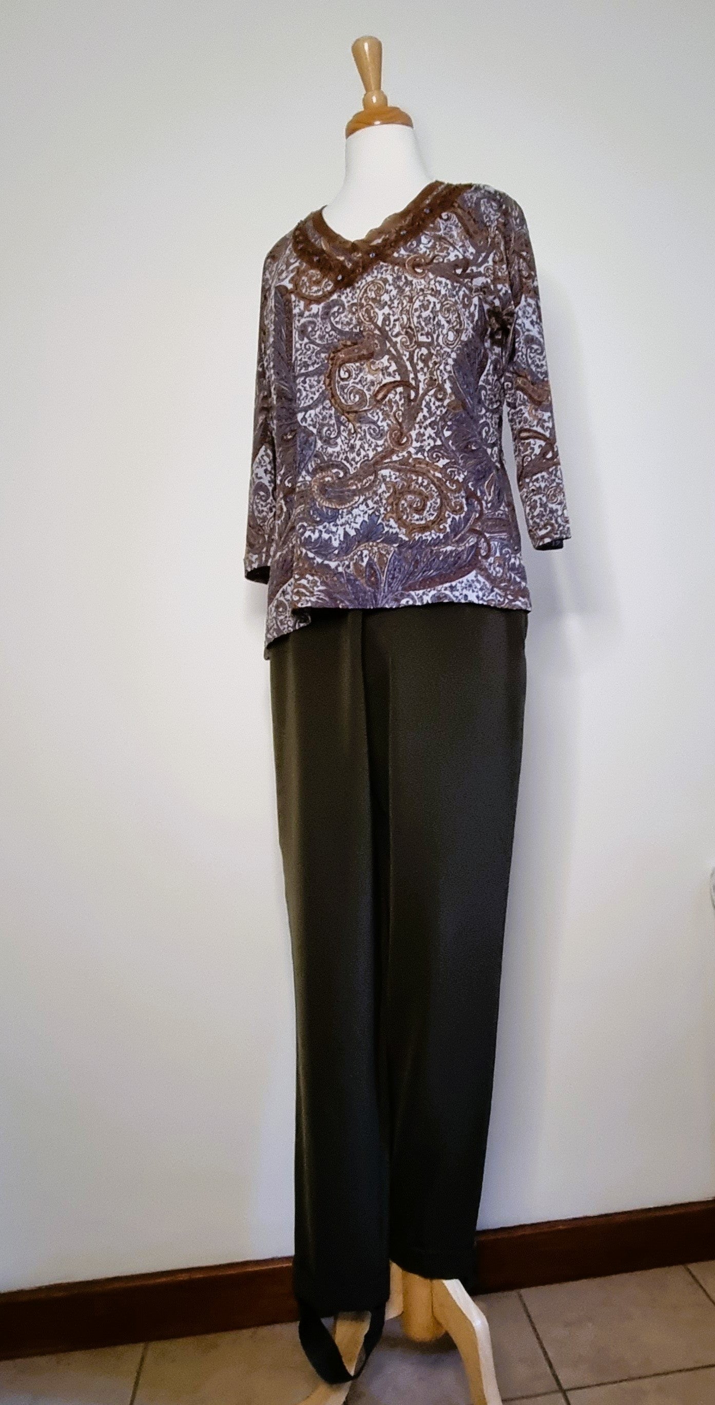 Marks & Spenser - Olive Green waisted trousers