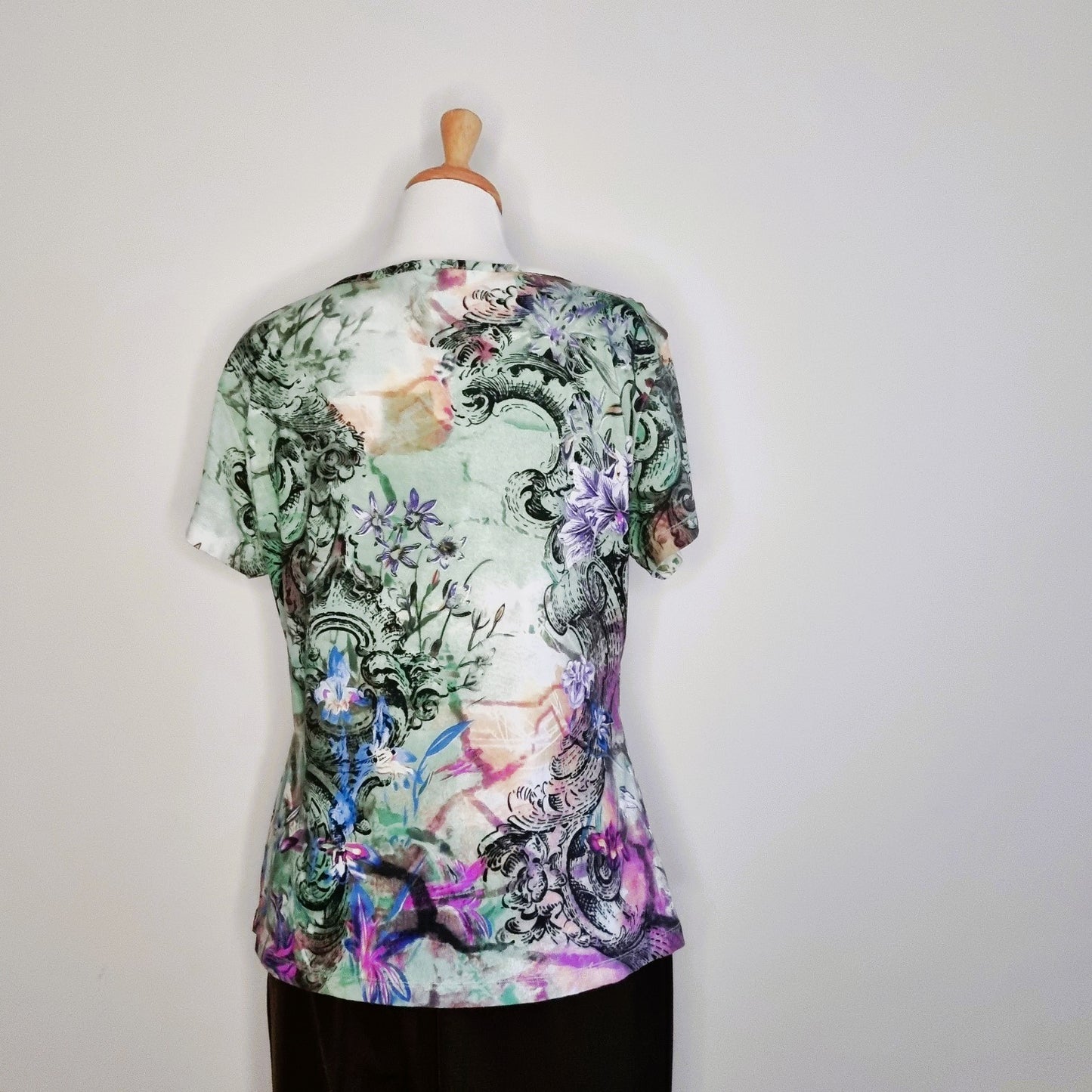 Queenspark Woman - Green bead embellished V-neck blouse