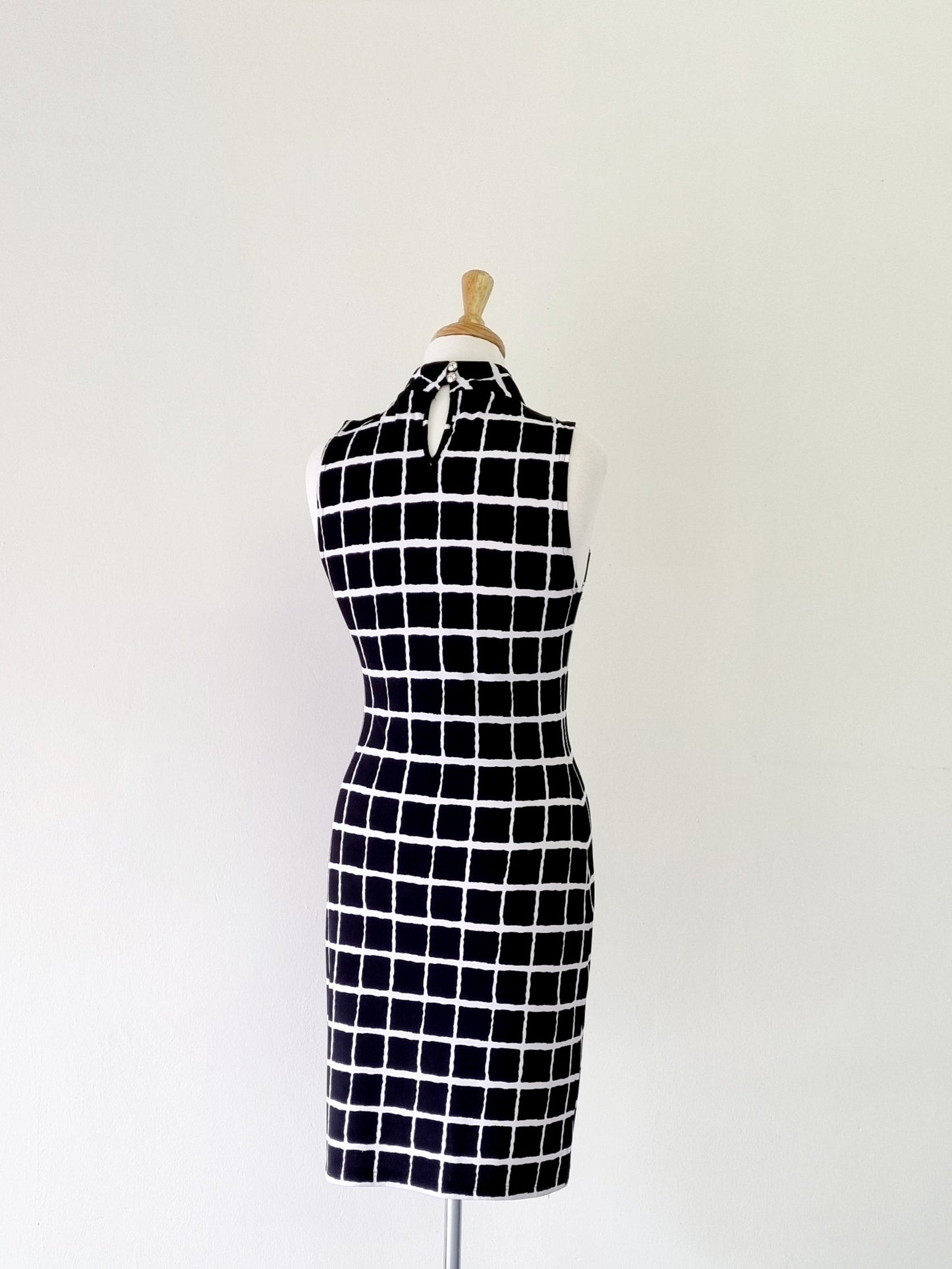 Revenge - Black & white sleeveless midi dress