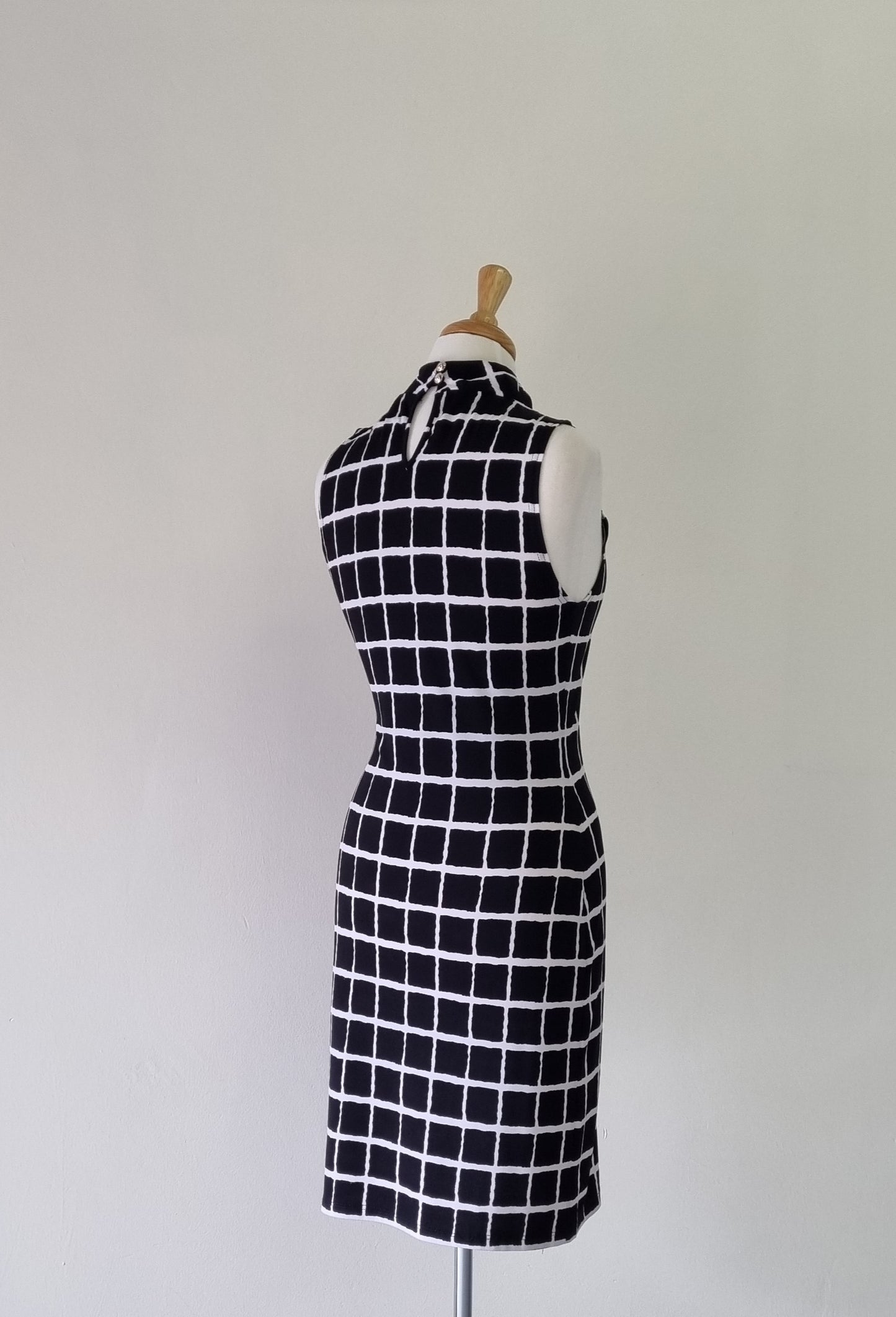 Revenge - Black & white sleeveless midi dress