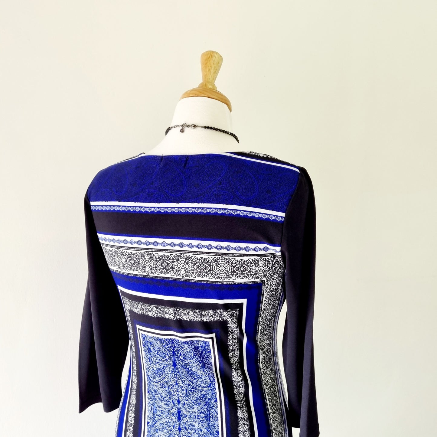 Revenge - Blue & white lined long sleeved patterned shift dress