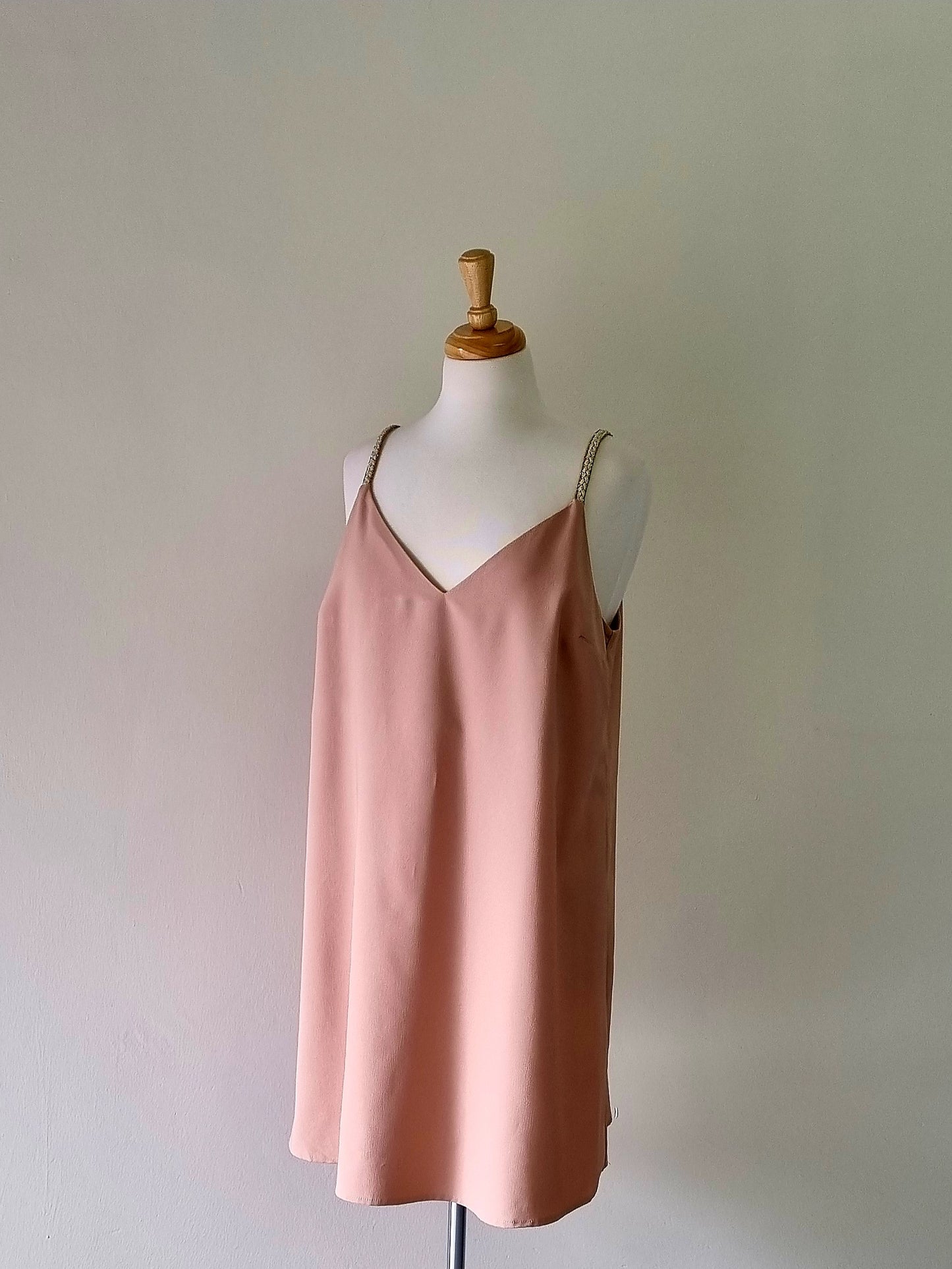 River Island - Fawn V neck lined corded shoulder strap cocktail dress
