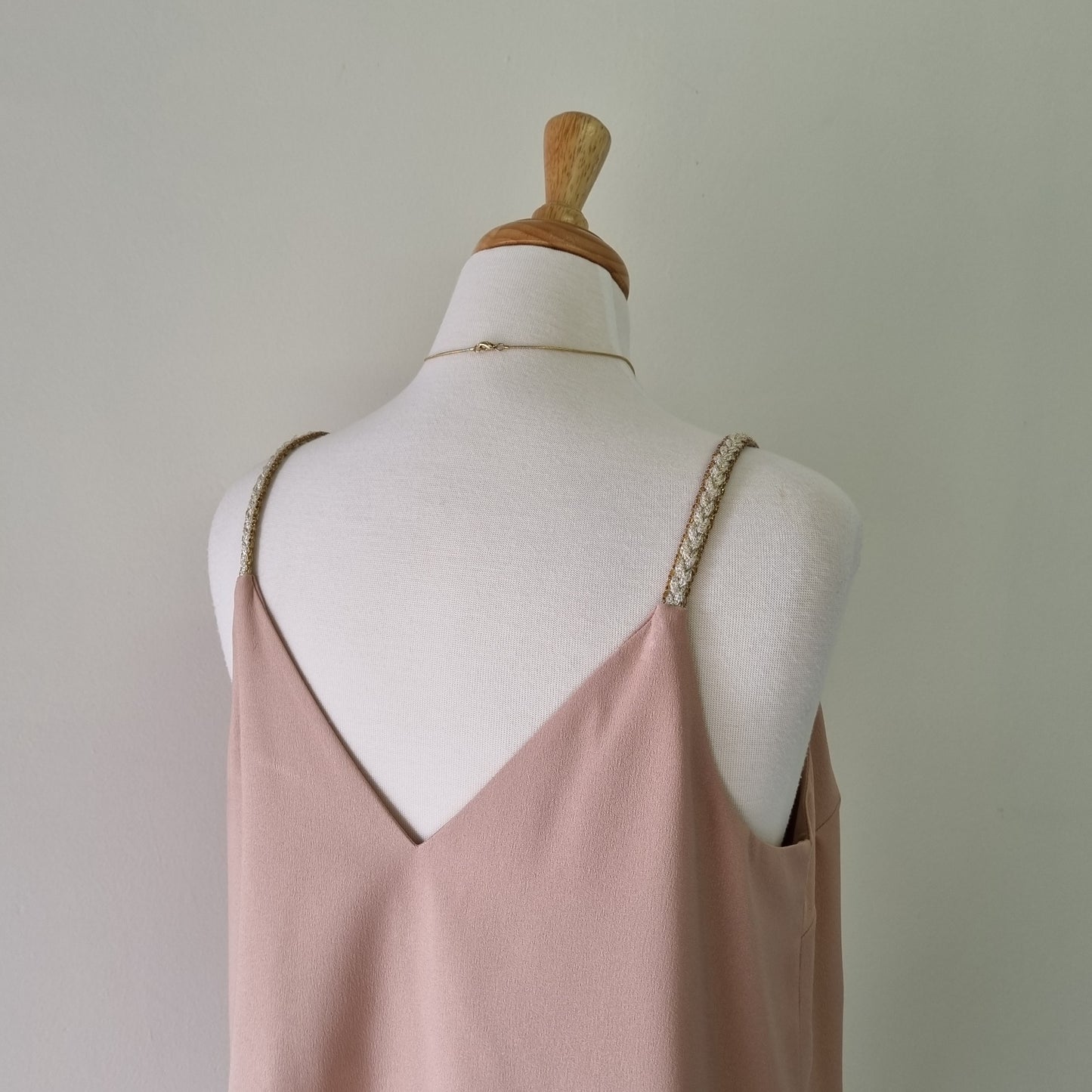 River Island - Fawn V neck lined corded shoulder strap cocktail dress
