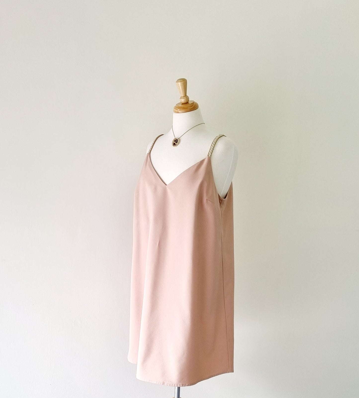 River Island - Fawn V neck lined corded shoulder strap cocktail dress