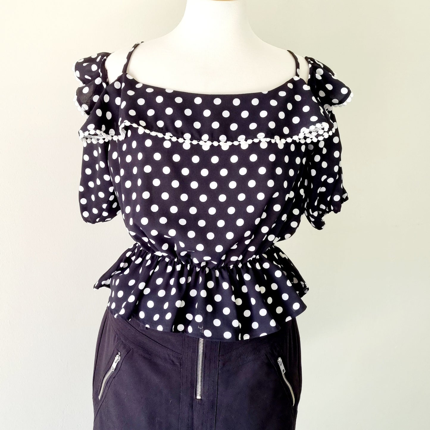 Sissy Boy - Black & white polka dot blouse with lace trimmings