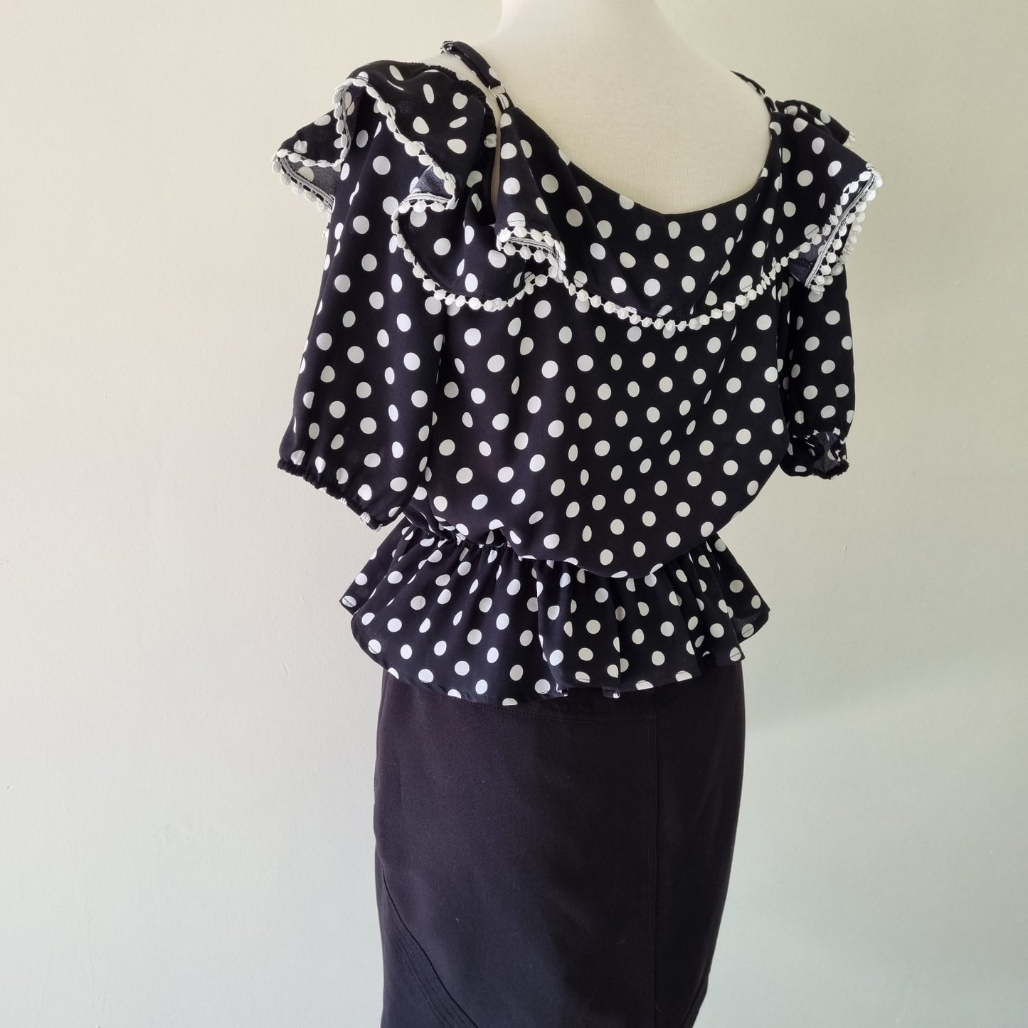 Sissy Boy - Black & white polka dot blouse with lace trimmings
