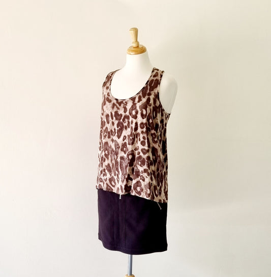 Milla - Brown & beige animal print sleeveless blouse with zip