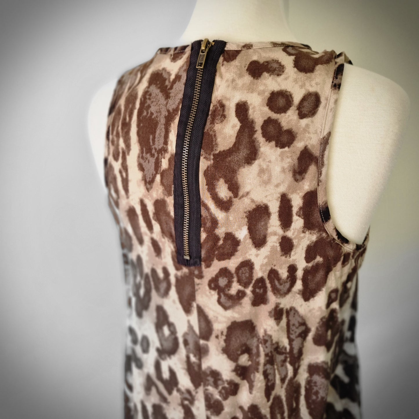 Milla - Brown & beige animal print sleeveless blouse with zip