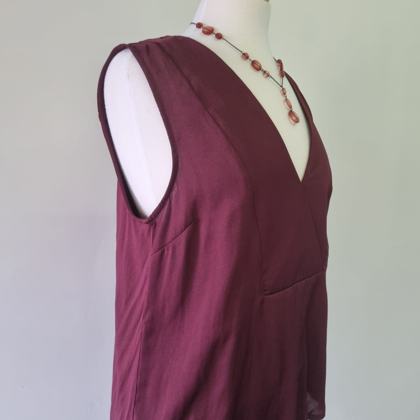 Witchery - Maroon sleeveless high low top