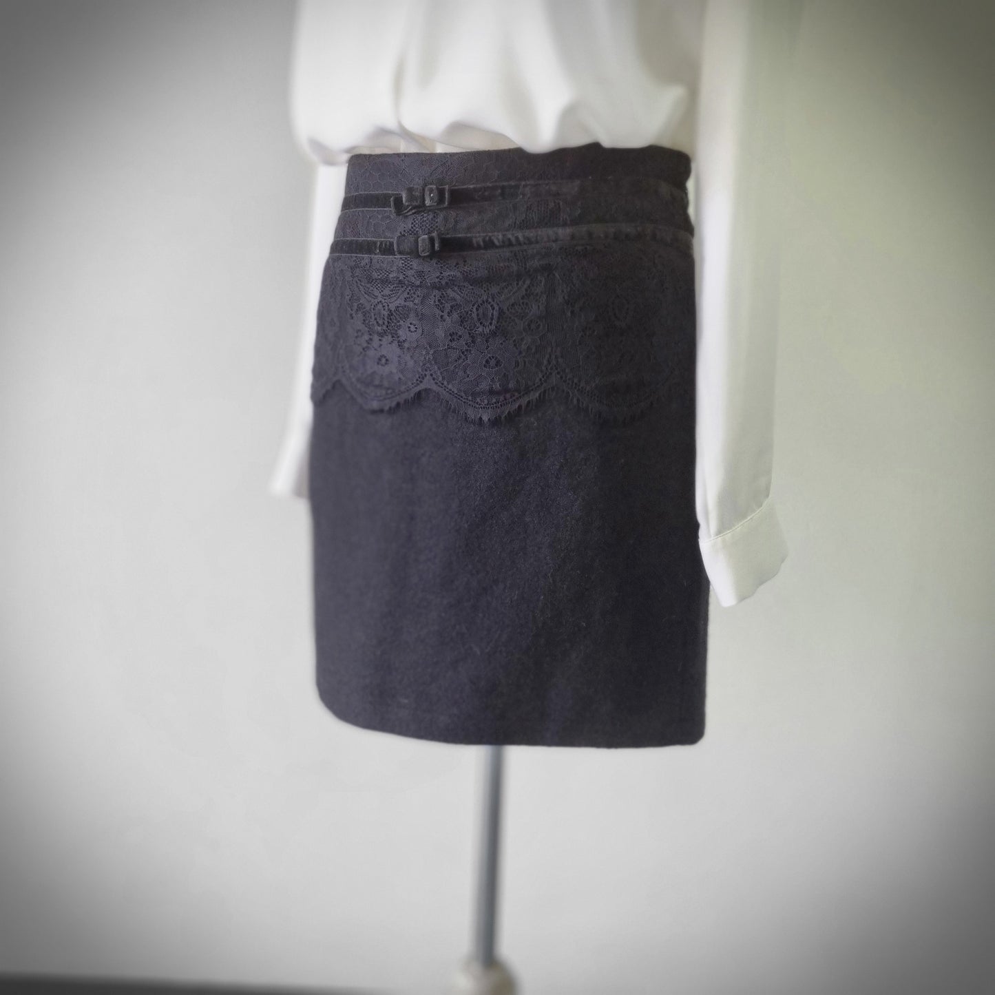 Jo Borkett - Black lined mini skirt with velvet bow trimmings