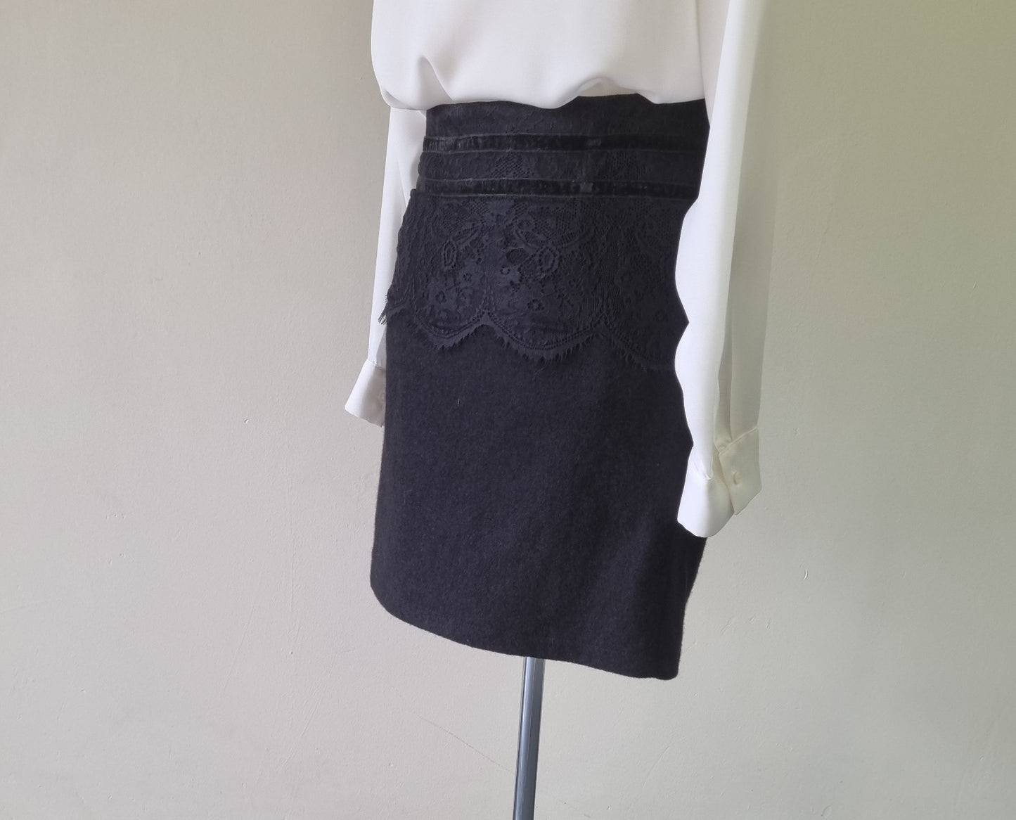 Jo Borkett - Black lined mini skirt with velvet bow trimmings