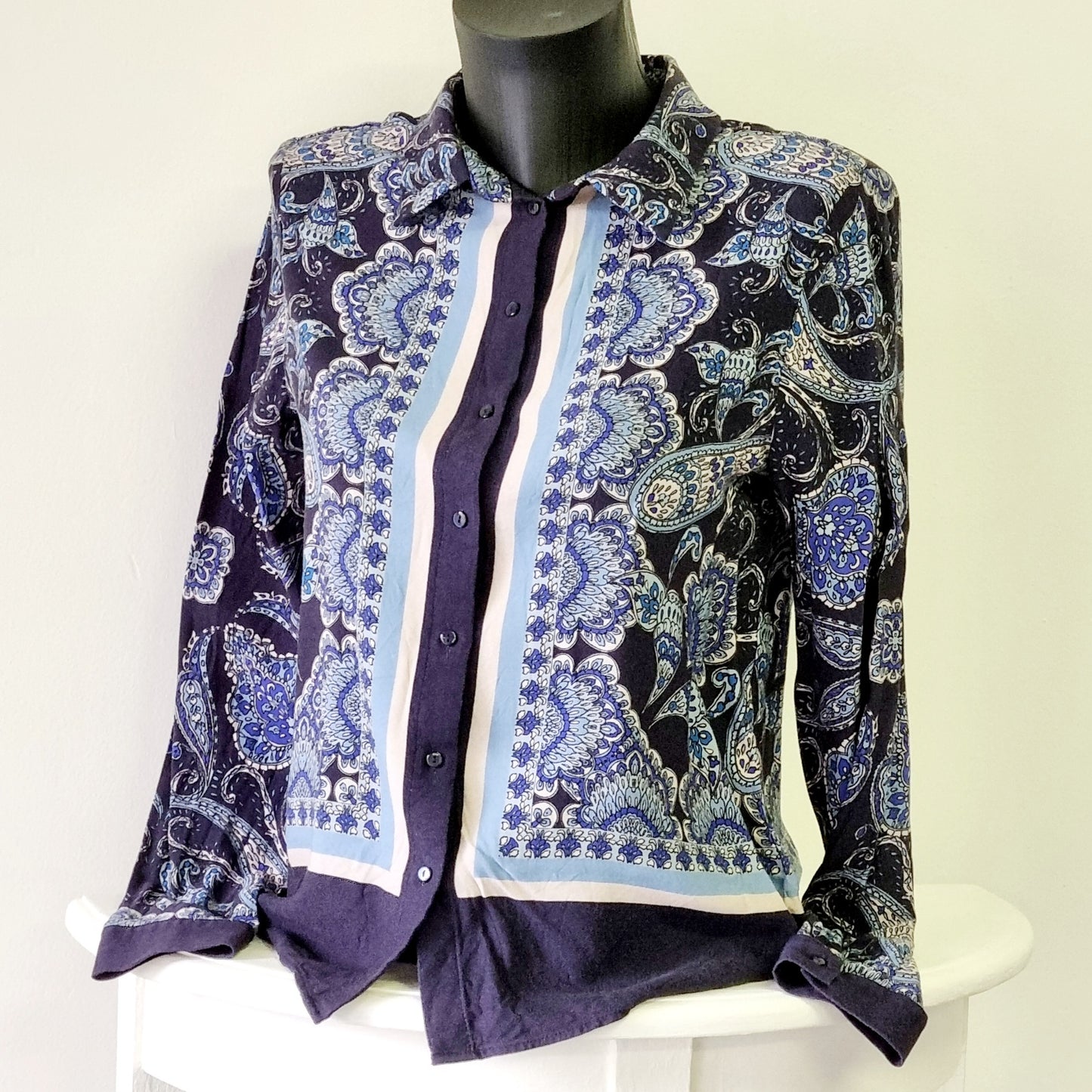 H&M - Blue & beige long sleeve buttoned bordered shirt