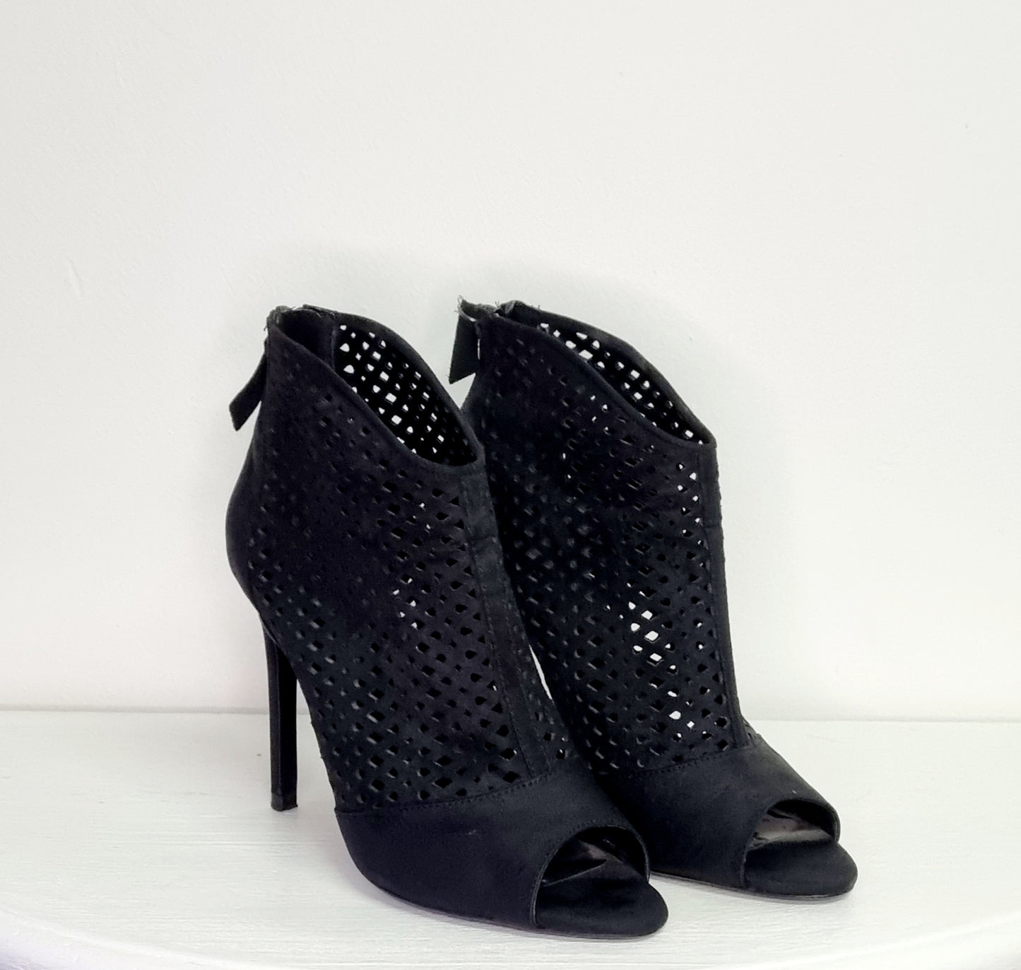 Zara Basics - Black zip fastening brogue ankle stiletto heeled boots