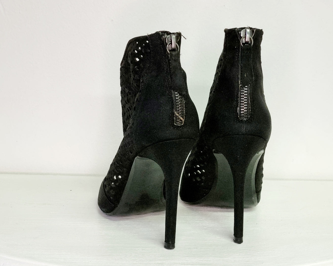 Zara Basics - Black zip fastening brogue ankle stiletto heeled boots