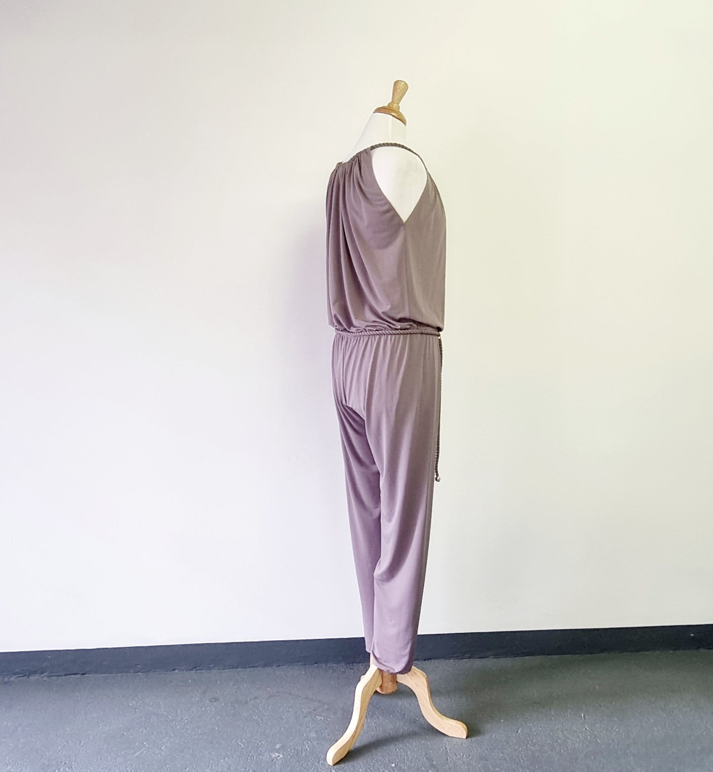 Magistral - Formal fawn strap jumpsuit