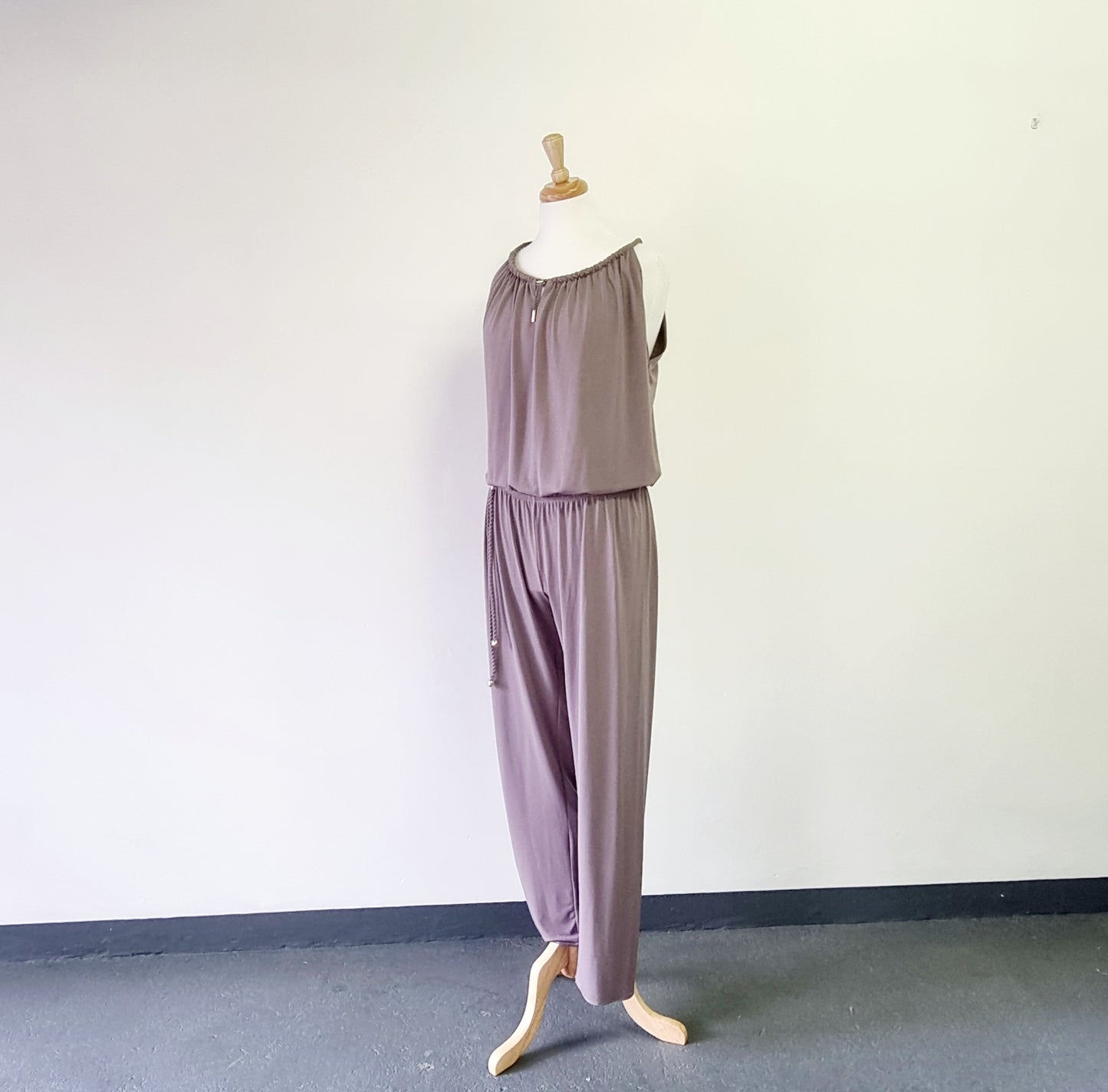 Magistral - Formal fawn strap jumpsuit