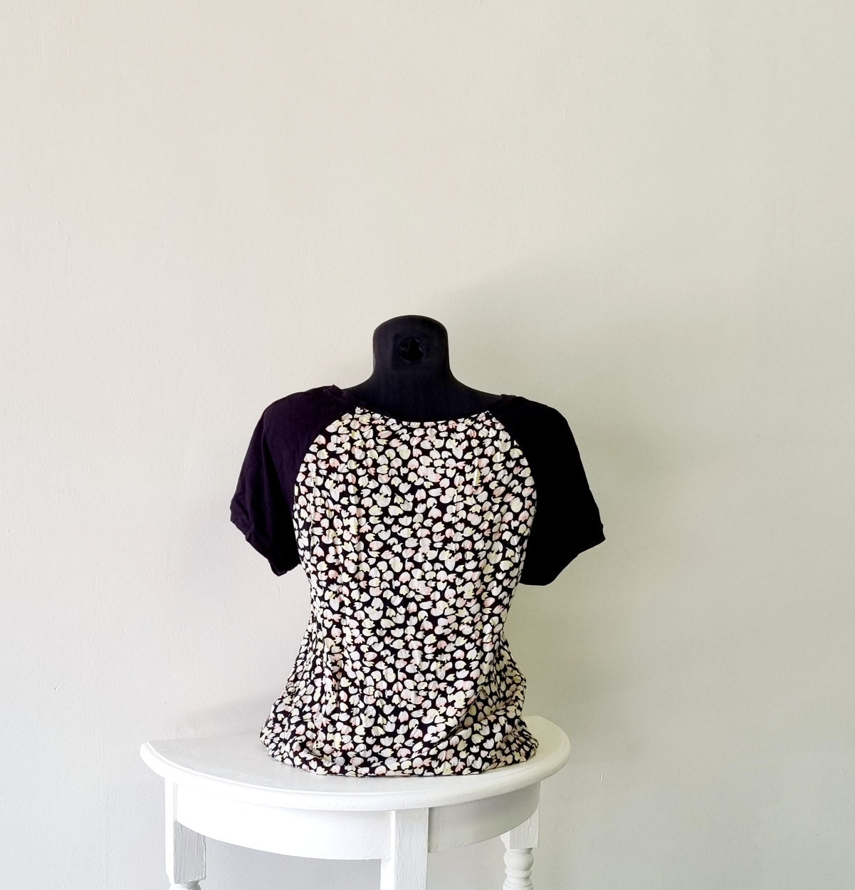 Black back and flower patterned front button short sleeve T-shirt
