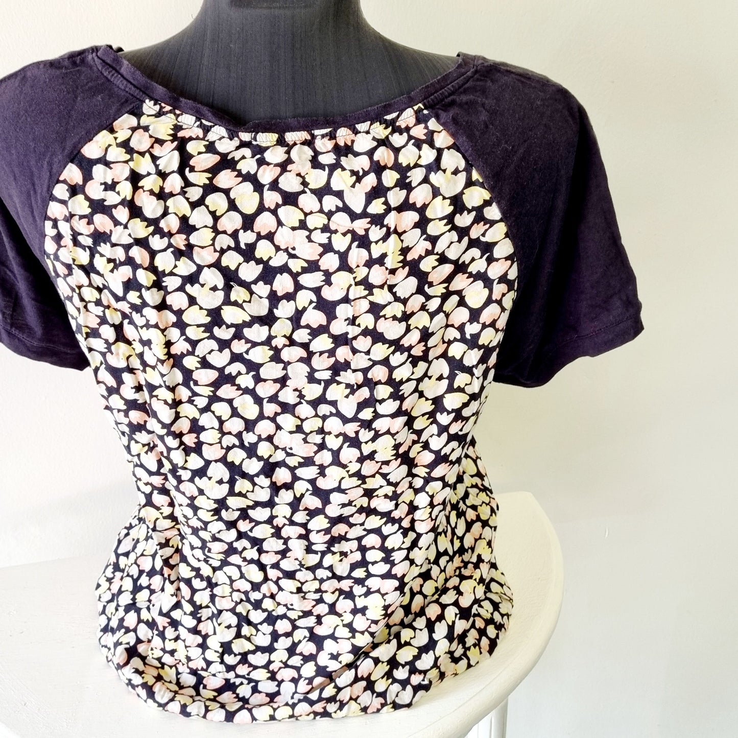 Black back and flower patterned front button short sleeve T-shirt