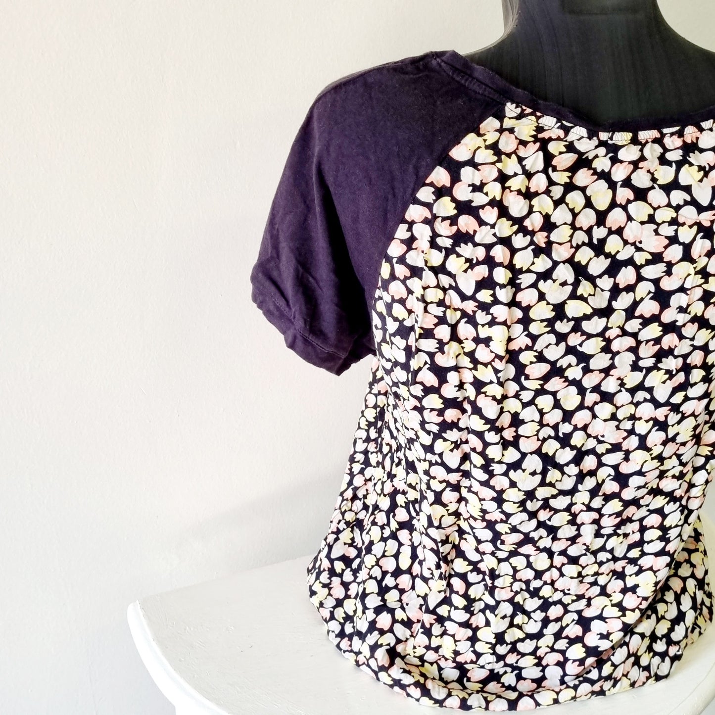 Black back and flower patterned front button short sleeve T-shirt