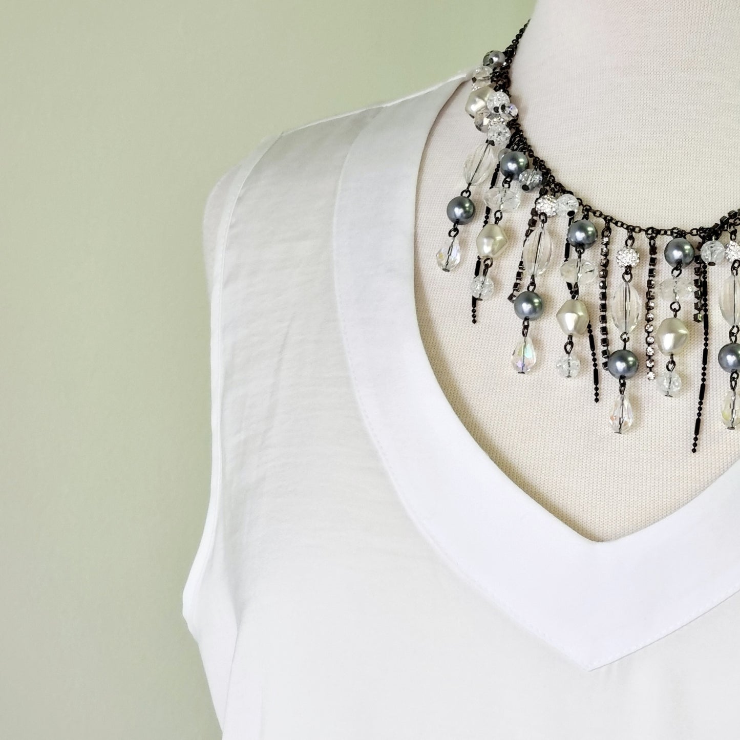 David Jones - Classic beige sleeveless V-neck blouse