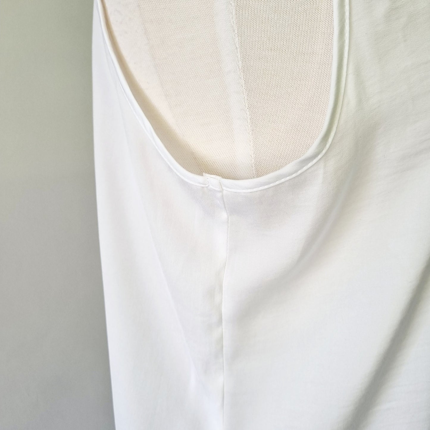 David Jones - Classic beige sleeveless V-neck blouse