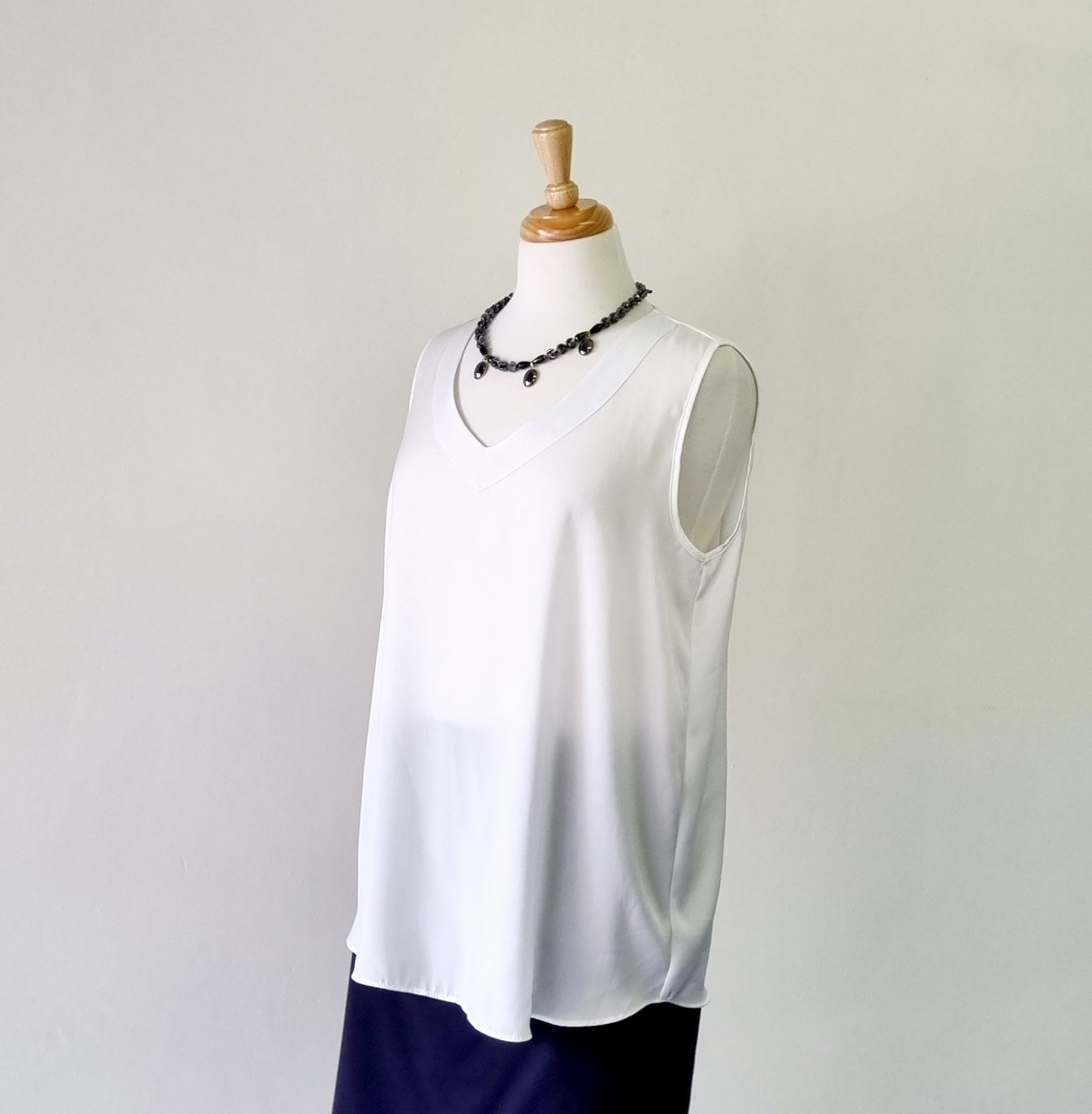 David Jones - Classic beige sleeveless V-neck blouse