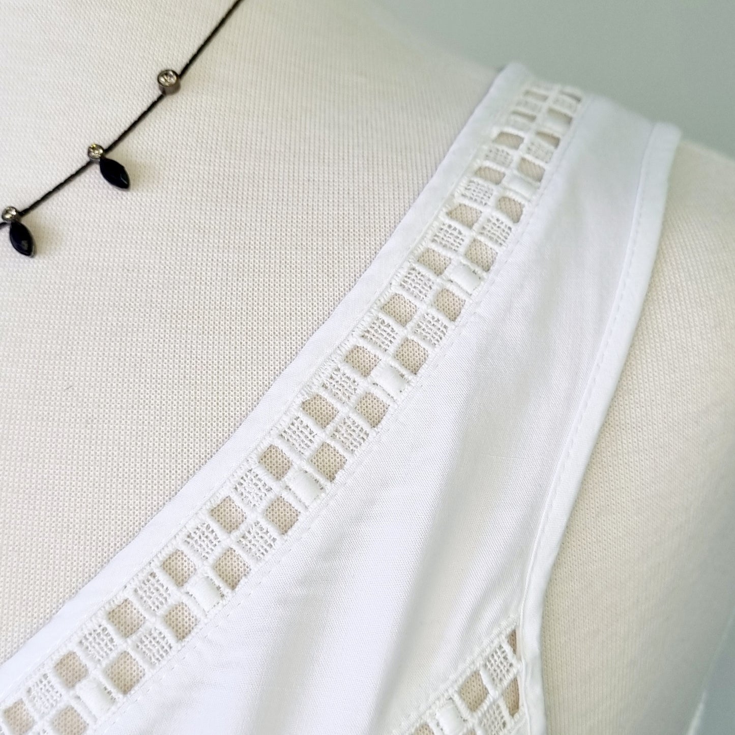 Witchery - White sleeveless V-neck lace embellished bodice blouse