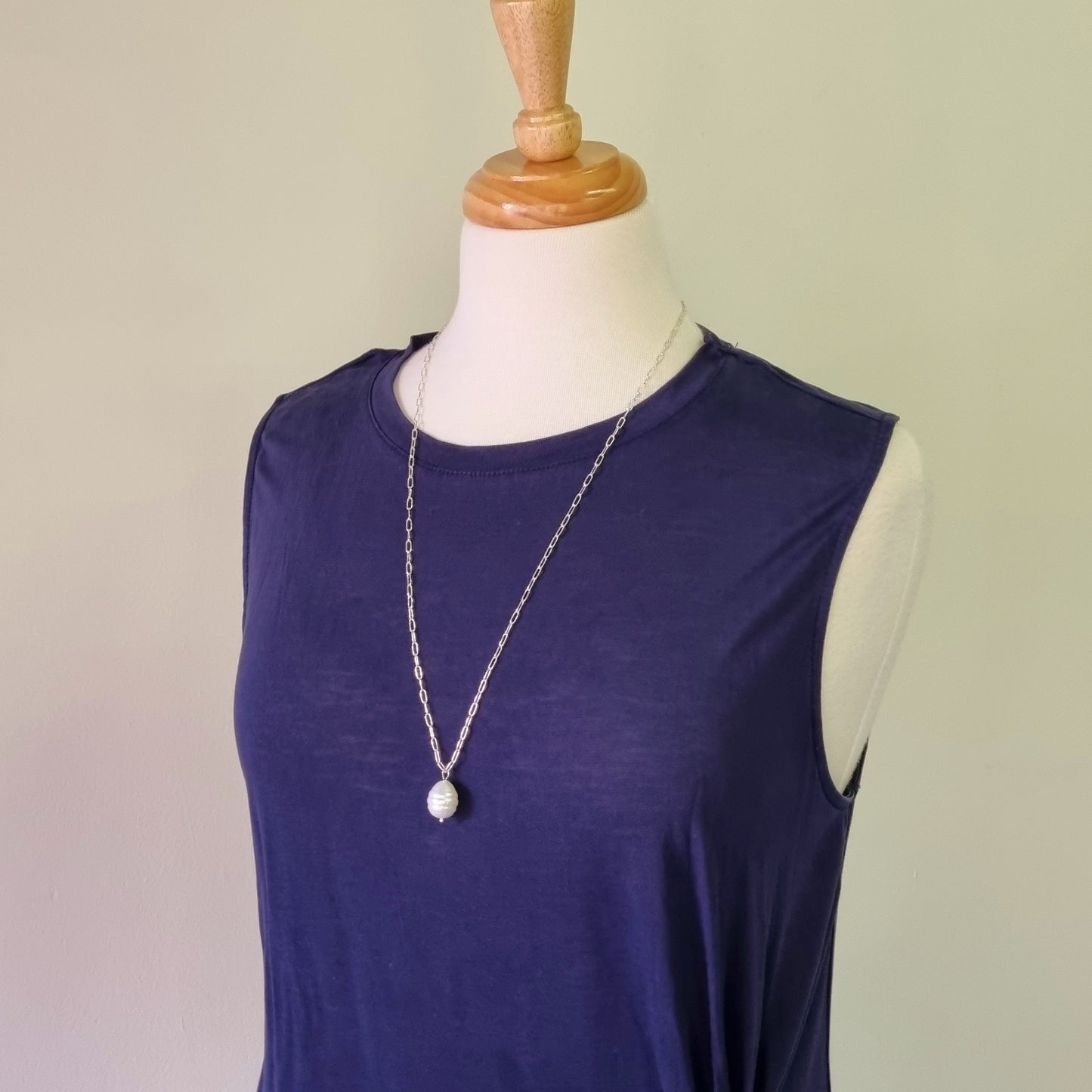 Studio W - Sleeveless dark blue casual T-shirt with front pleat