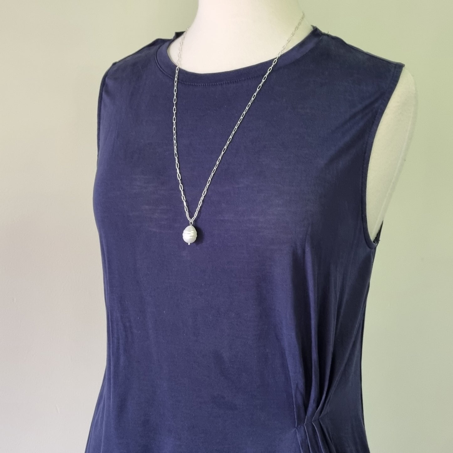 Studio W - Sleeveless dark blue casual T-shirt with front pleat